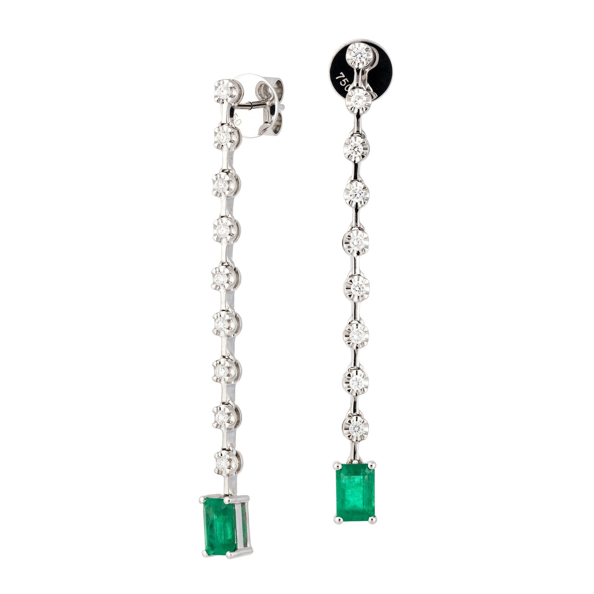 EARRING 18K White Gold Diamond 0.32 Cts/18 Pieces, Emerald 1.07 Cts/2 Pieces