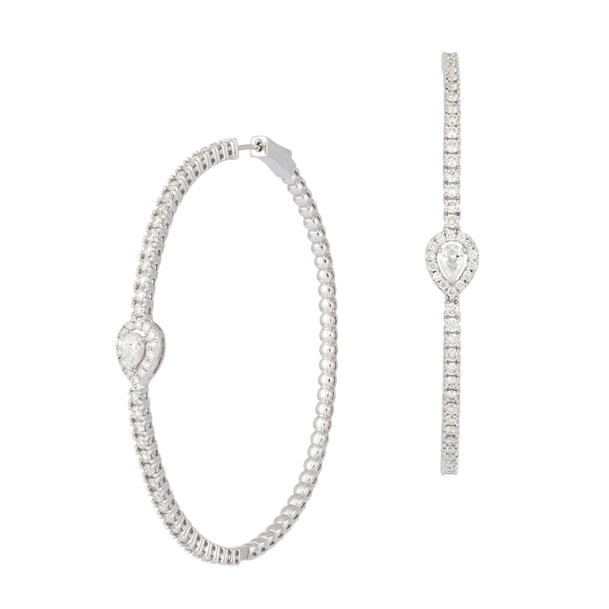 Boucles d'oreilles à la mode en or blanc 18 carats et diamants pour elle Neuf - En vente à Genève, GE