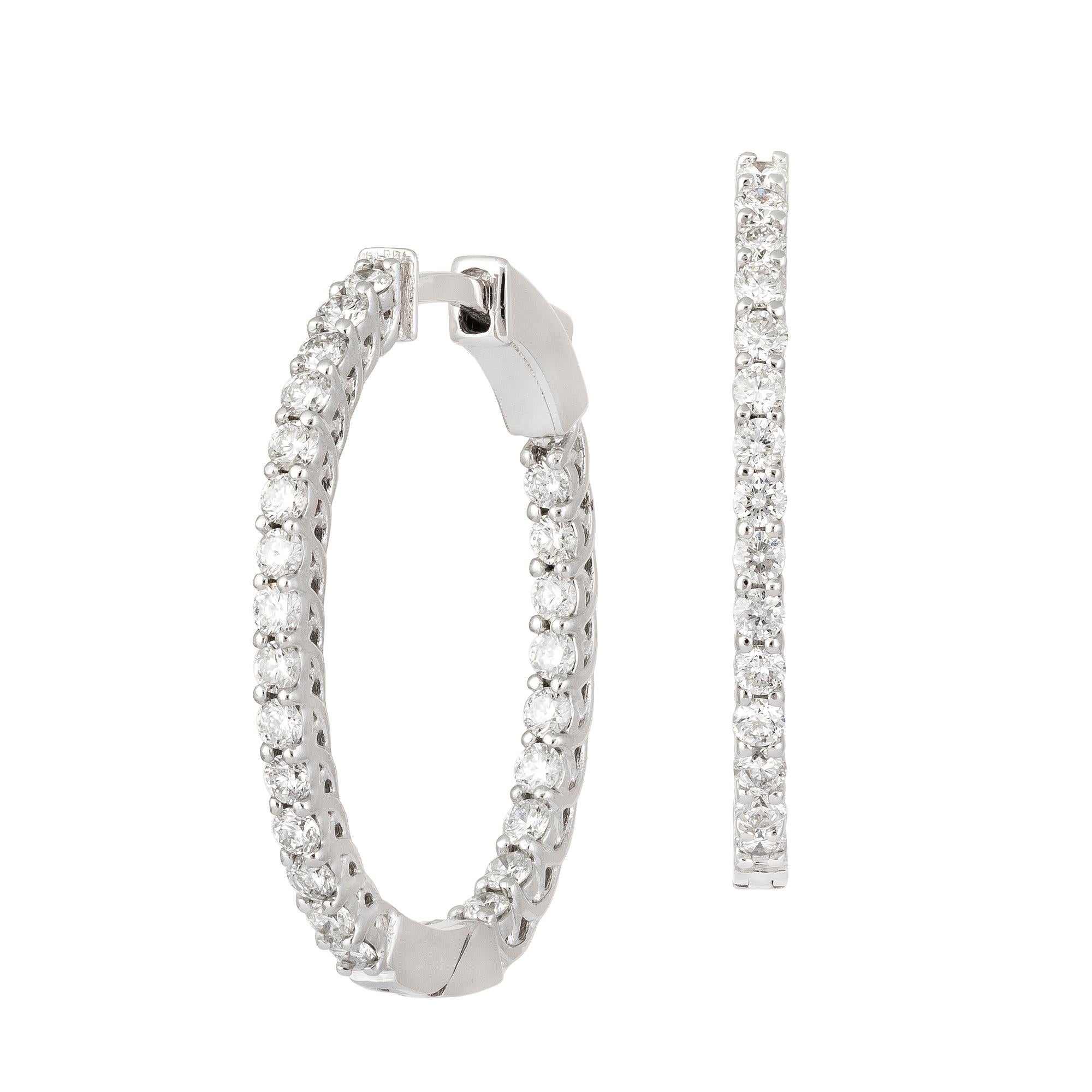 Boucles d'oreilles à la mode en or blanc 18 carats et diamants pour elle Pour femmes en vente
