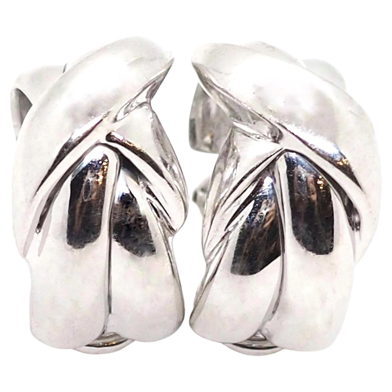 Fashion Earrings White Gold 18 Karats For Sale