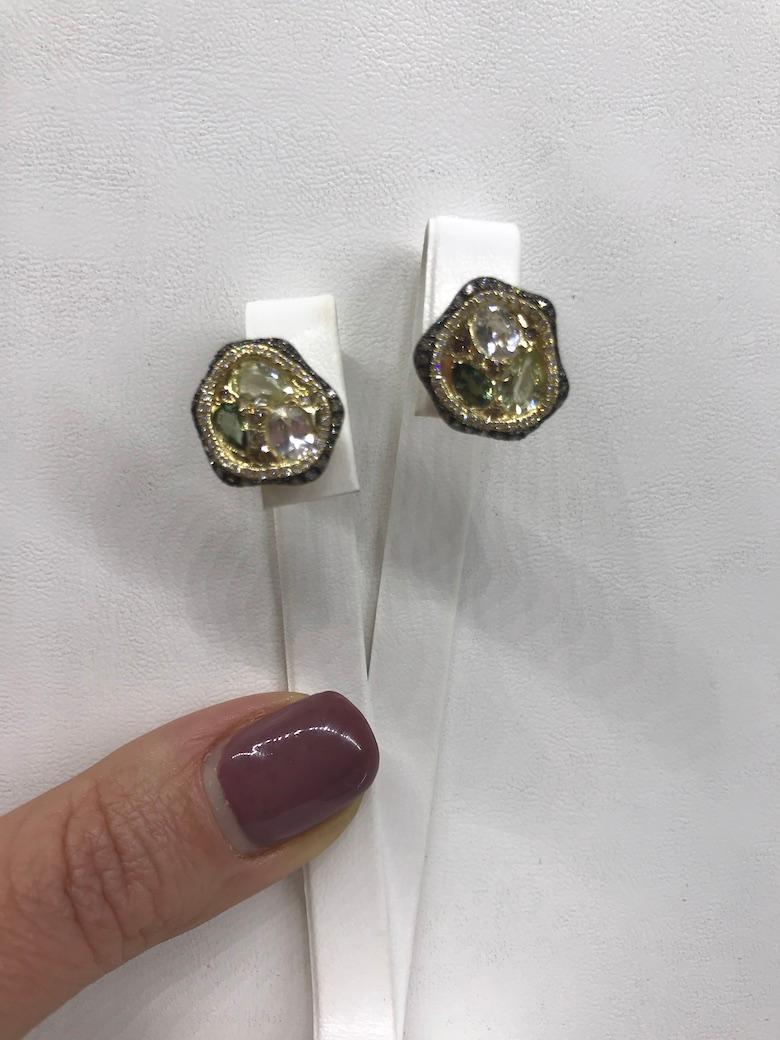 Boucles d'oreilles à la mode en or jaune avec saphir vert et diamant en vente 2