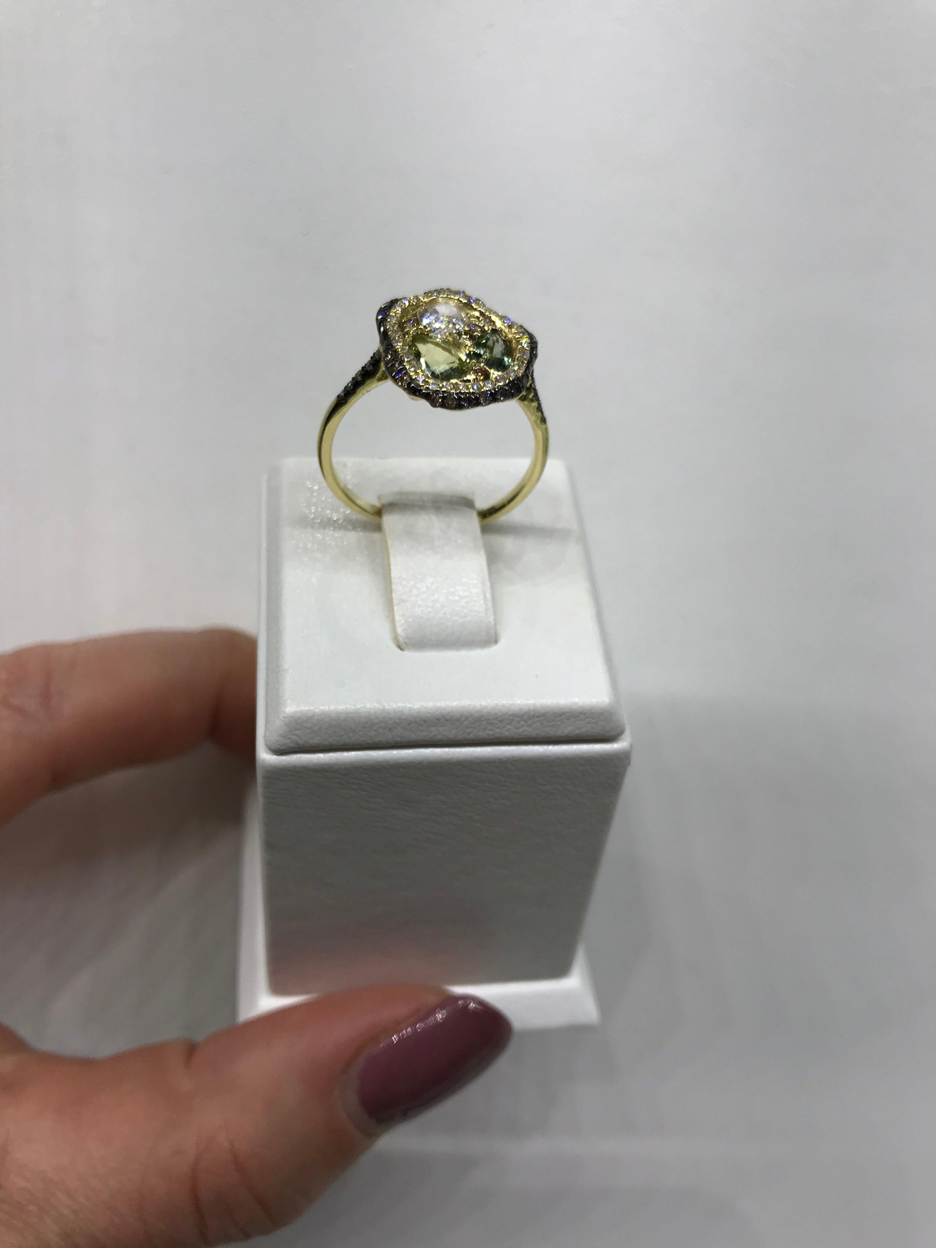 For Sale:  Fashion Green Sapphire Diamond Yellow Gold Ring 10