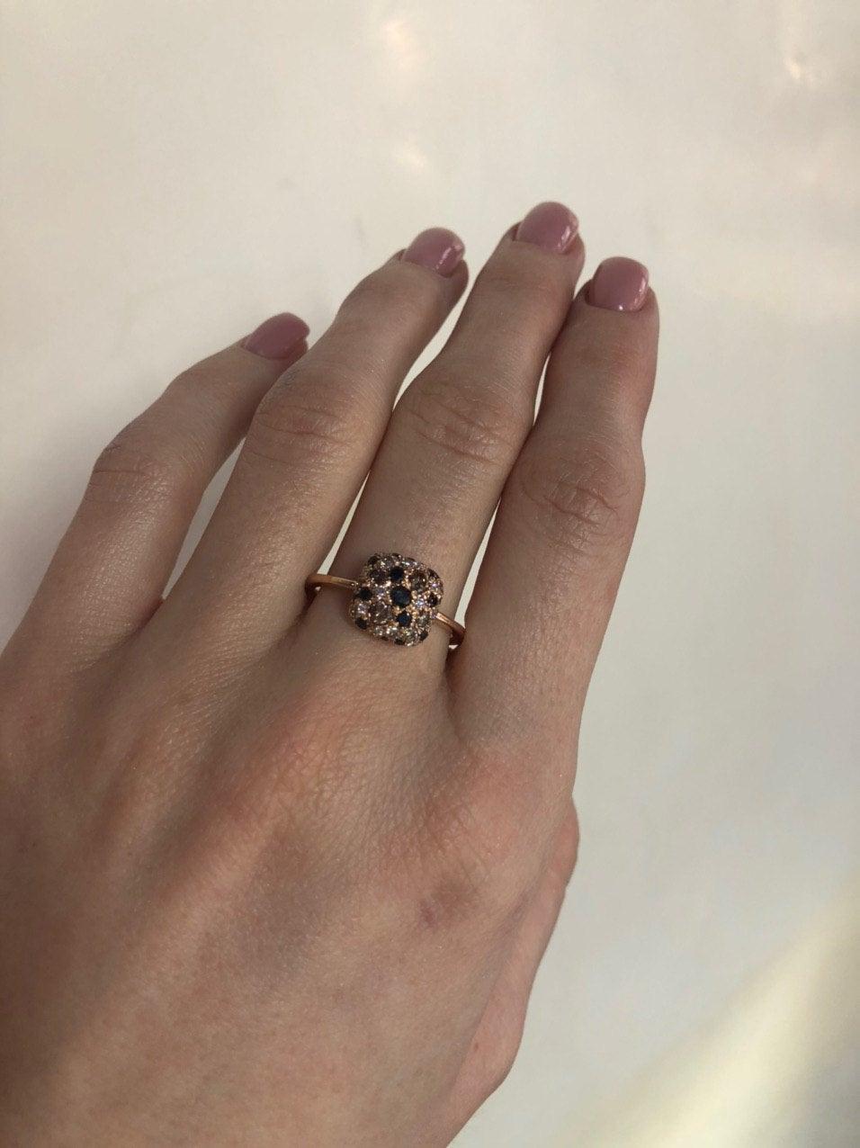 For Sale:  Fashion Modern White Brown Black Diamond Pink Gold Three-Stone Every Day Ring 2