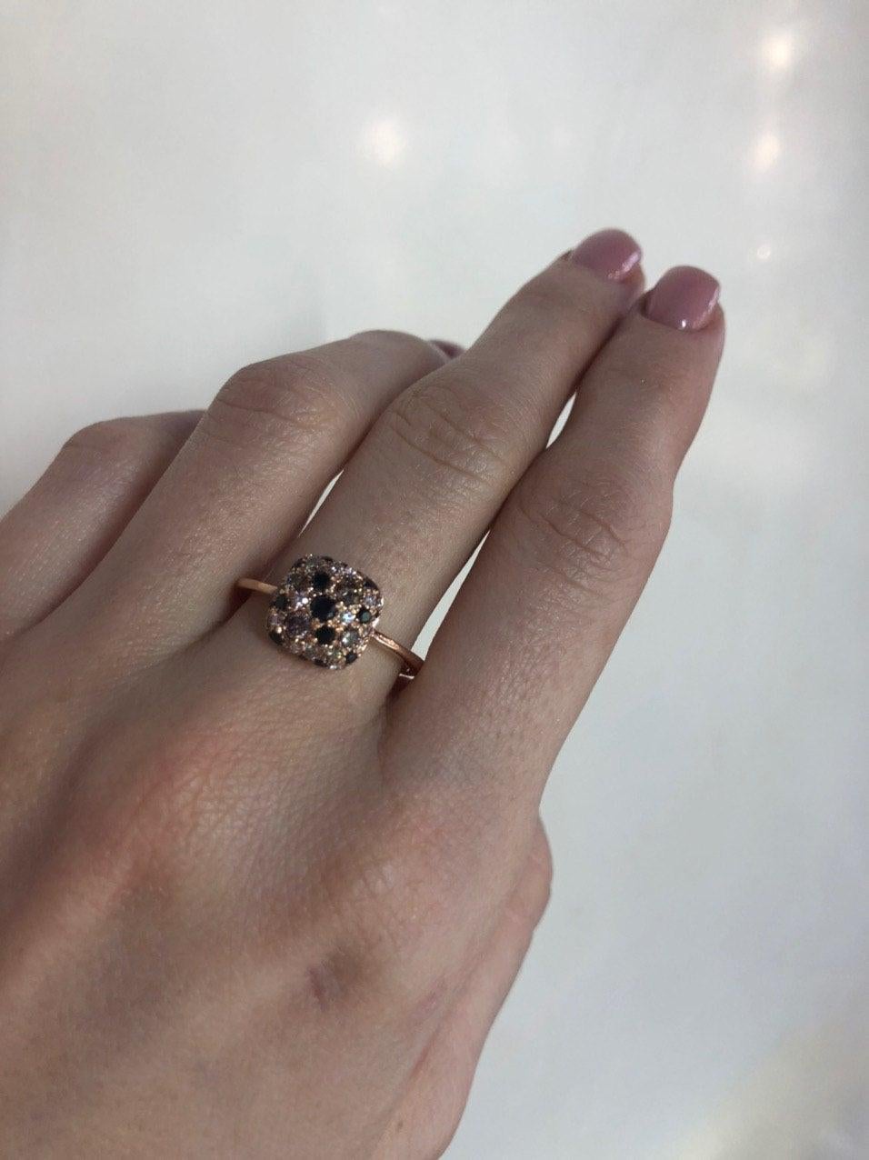 For Sale:  Fashion Modern White Brown Black Diamond Pink Gold Three-Stone Every Day Ring 3