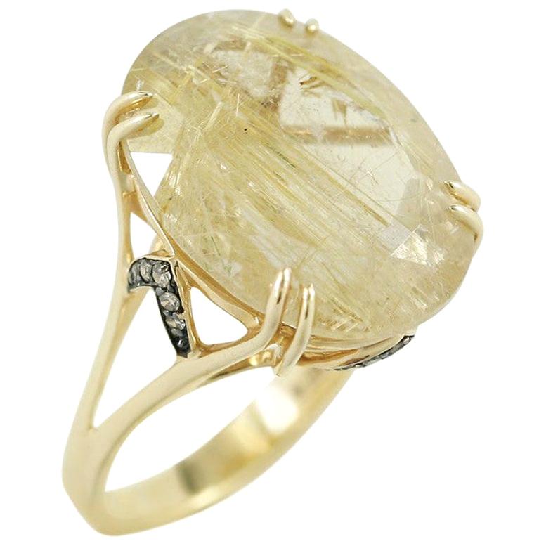 En vente :  Bague à la mode en or jaune avec quartz et diamant