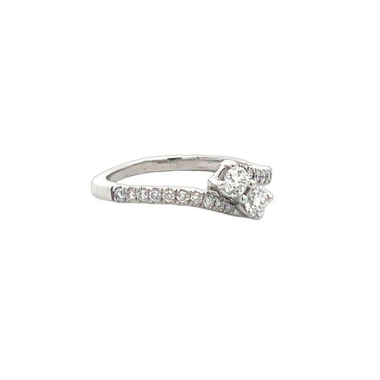 Moderno Anello moda 0.55CT in oro bianco 14K in vendita