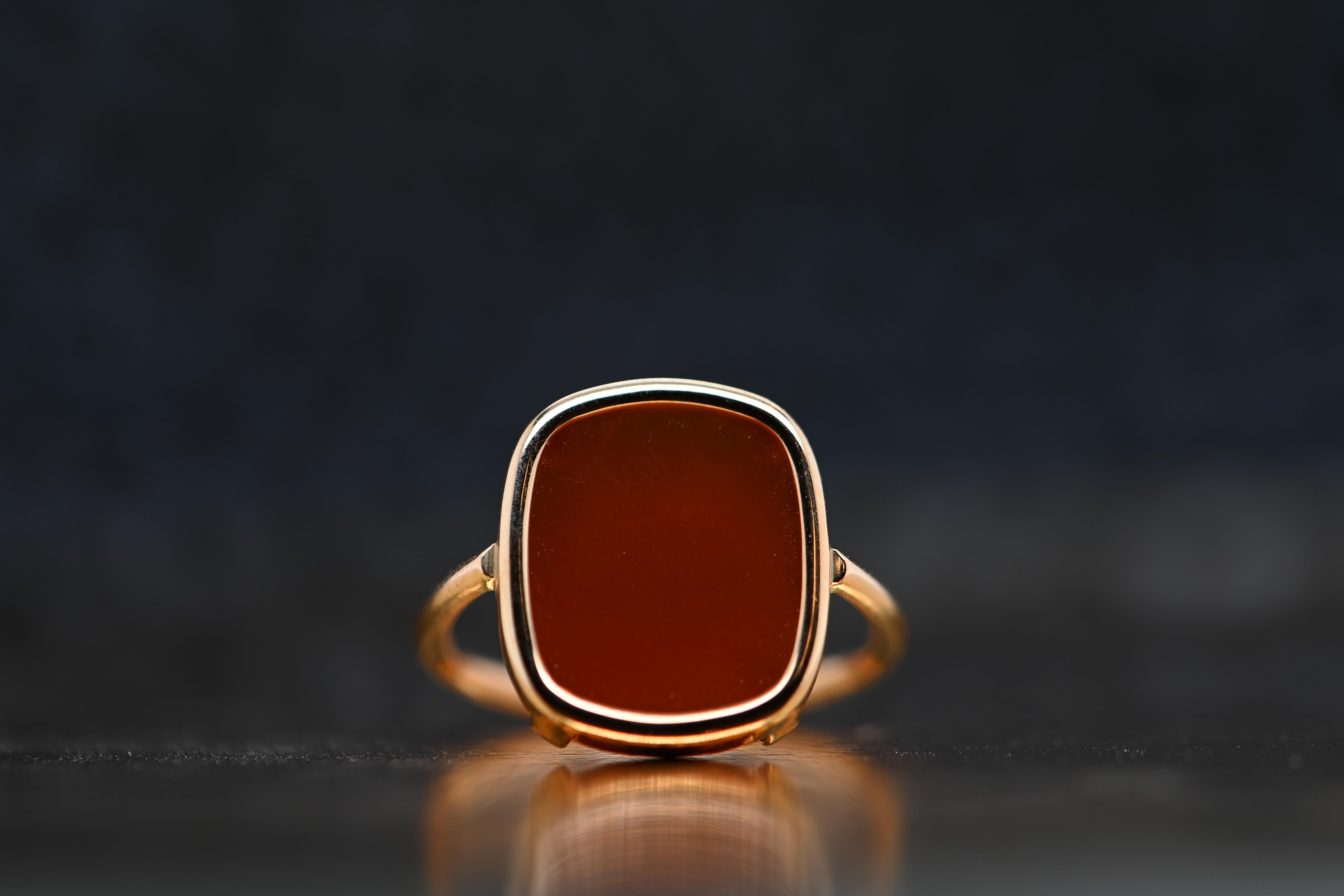 Mode-Ring aus 18 Karat Roségold mit Achat (Kissenschliff) im Angebot