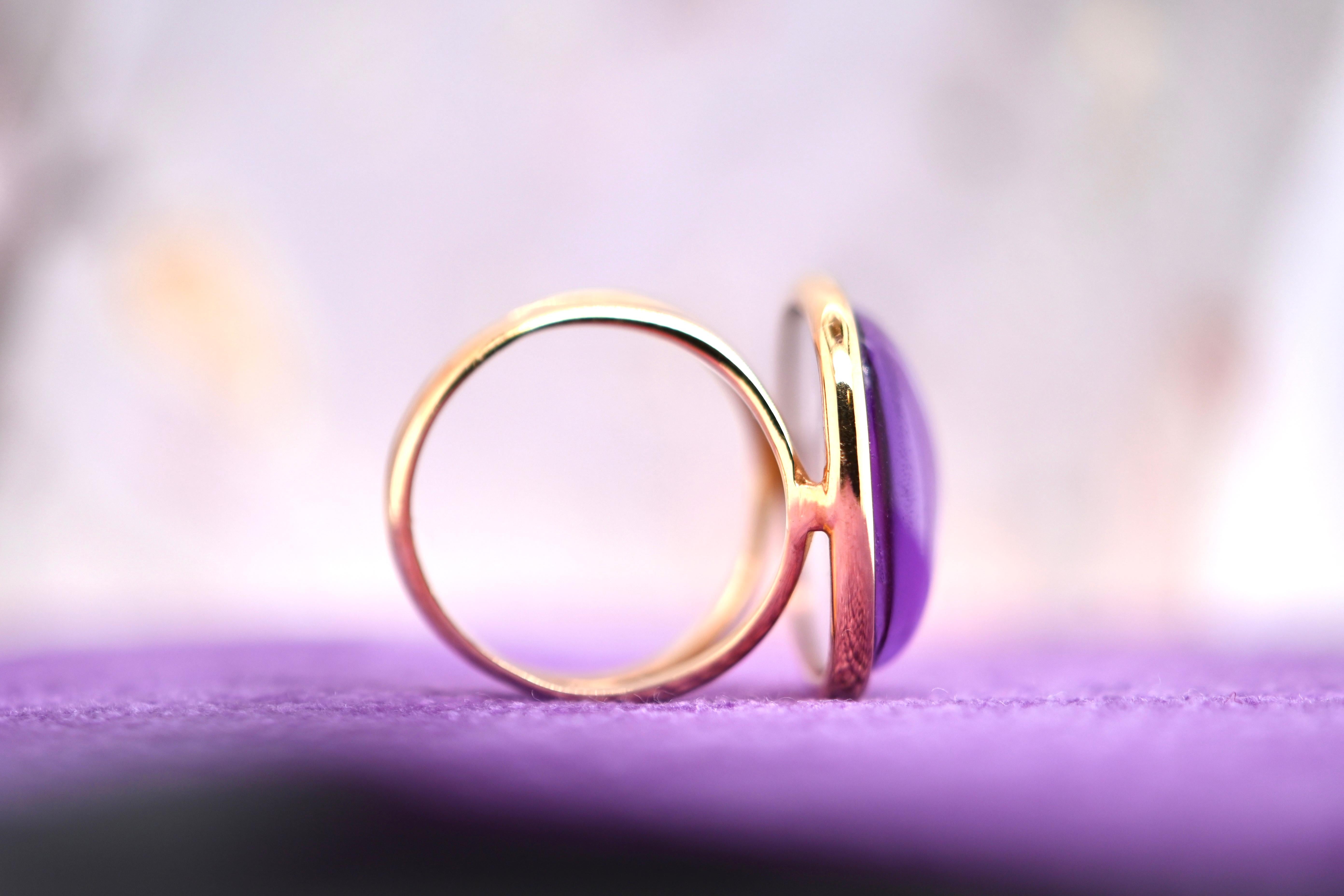 Rose Cut Fashion Ring Amethyst Mother of Pearl Rose Gold 18 Karat   For Sale