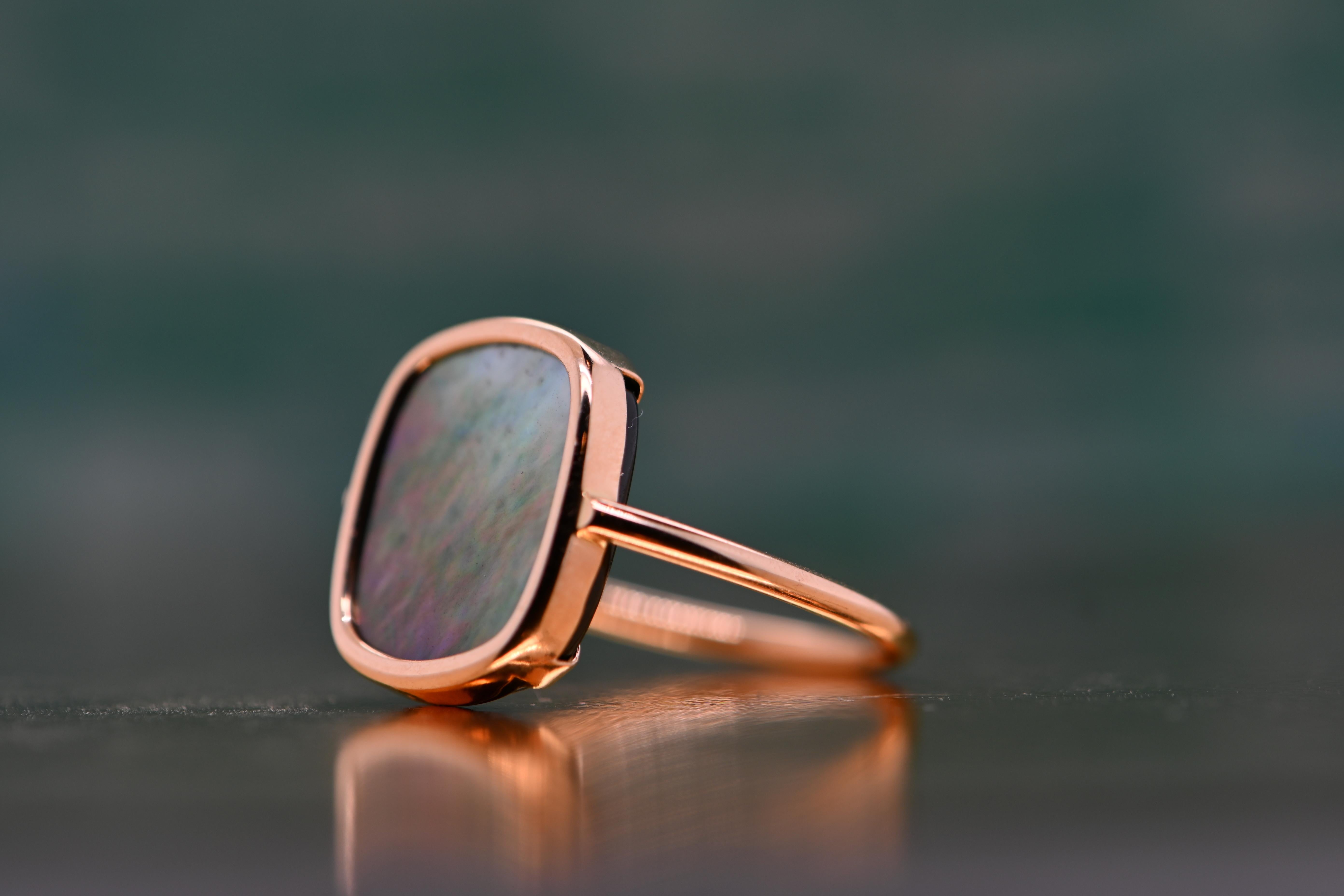 Welcome to Mesure et Art du Temps, your exquisite destination for unique and refined jewelry. We are delighted to present this sumptuous 18k rose gold ring, a true work of art that combines the elegance of design with the brilliance of quality