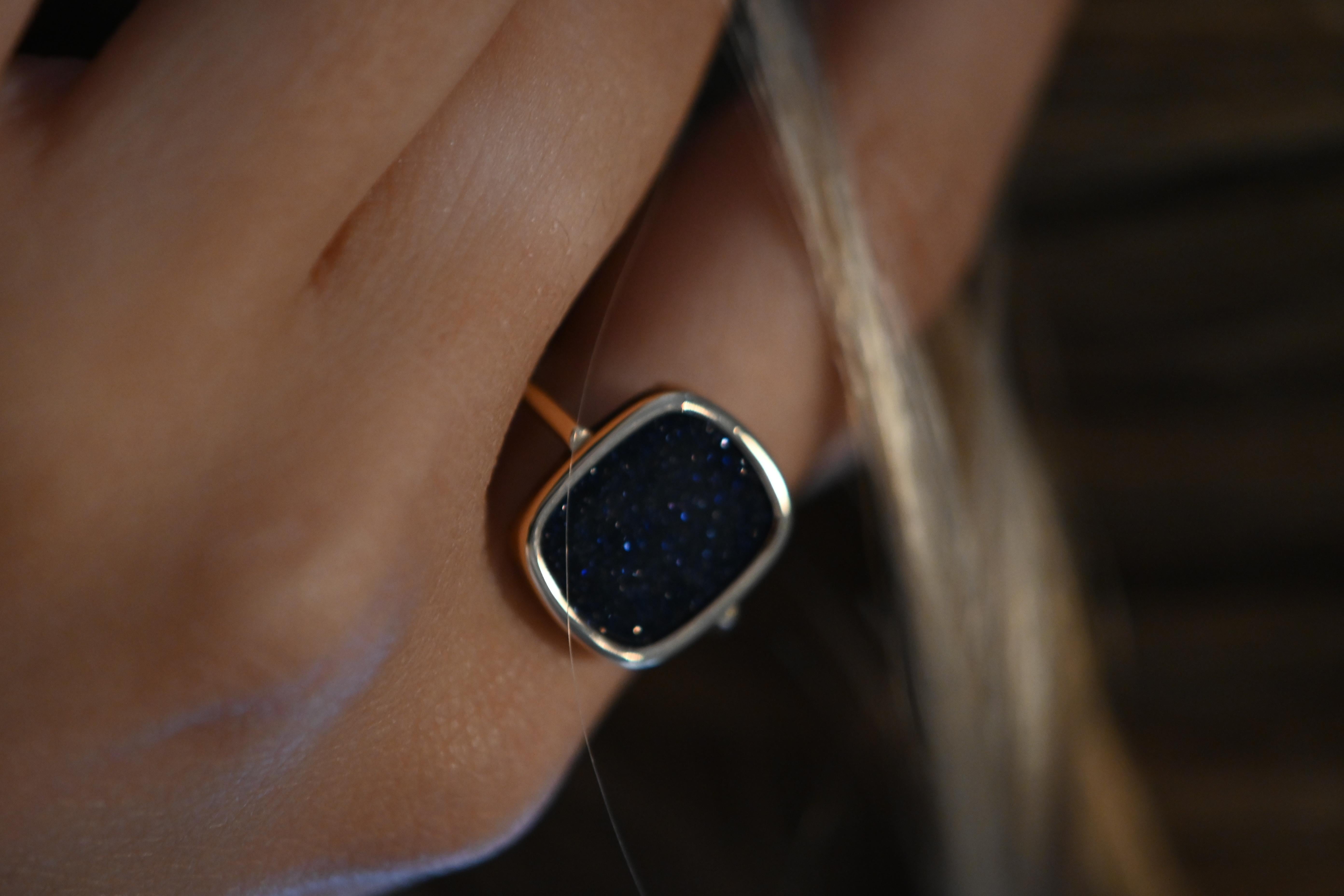 Women's Fashion Ring Blue Sand Stone Rose Gold 18 Karat For Sale
