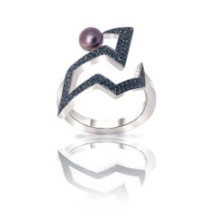 Cocktail Ring in Silver with Black Diamonds and Tahitian Pearl