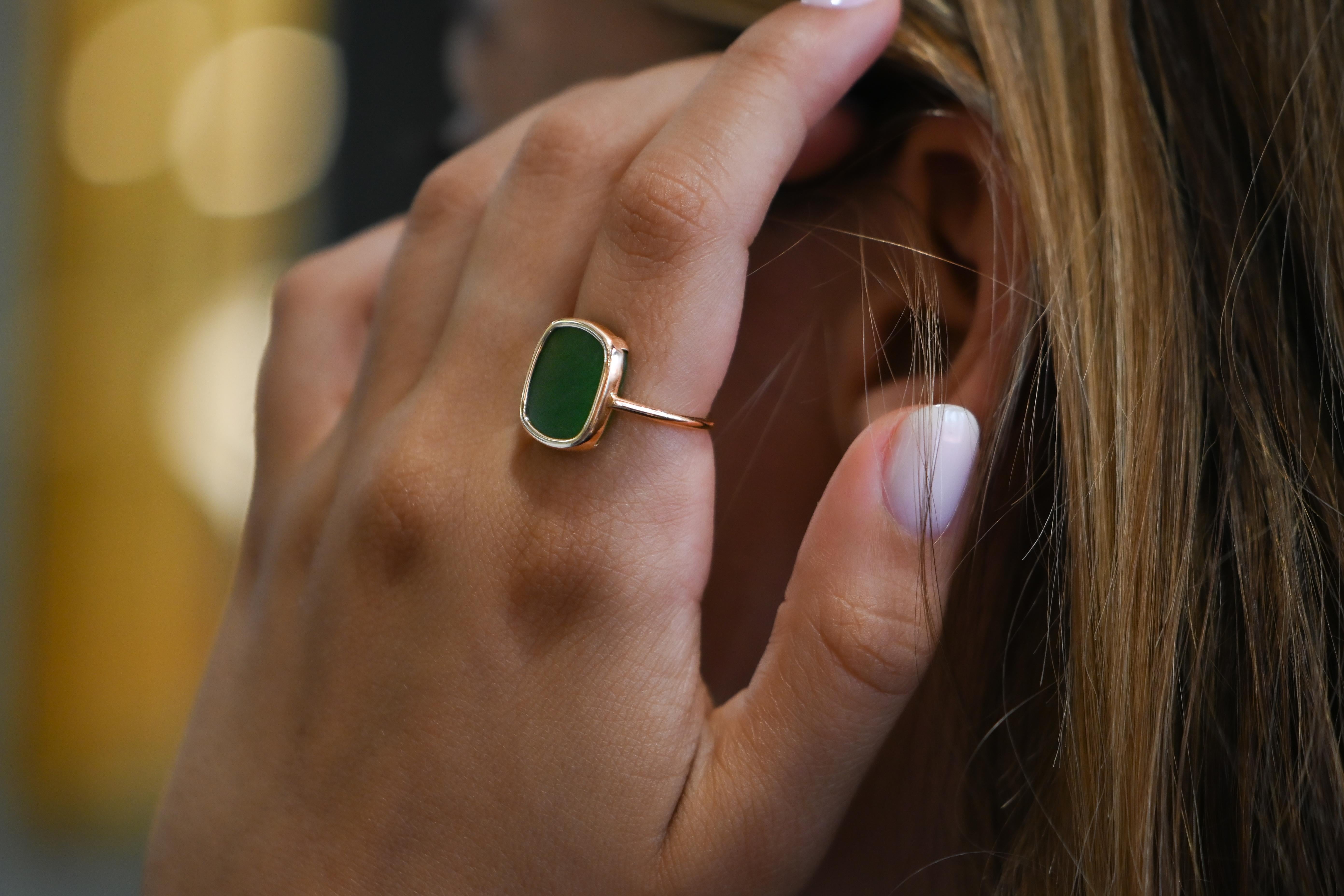Women's Fashion Ring Jade Stone Rose Gold 18 Karat For Sale
