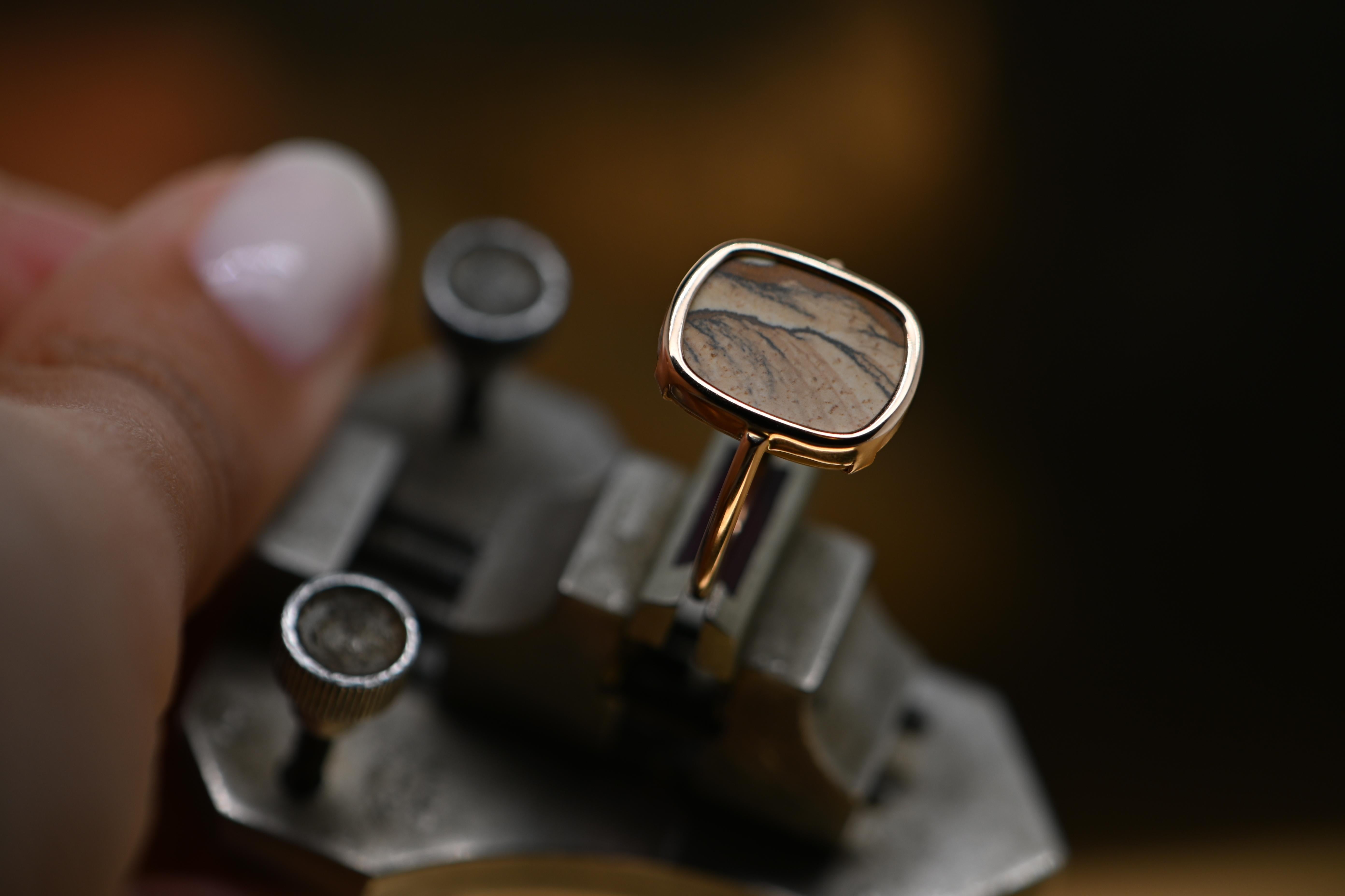 Fashion Ring Jasper Stone 18 Karat Rose Gold For Sale 1