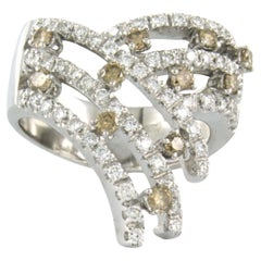 Bague de mode sertie de diamants jusqu'à 1,70 carat en or blanc 18 carats 