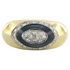 Anillo de moda con diamantes talla brillante de hasta 0,35 ct y esmalte de oro amarillo de 18k
