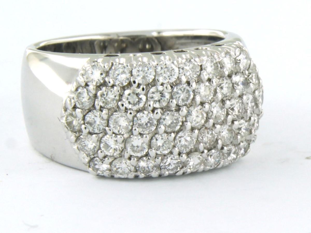 Taille brillant Bague mode avec diamants en or blanc 18 carats en vente