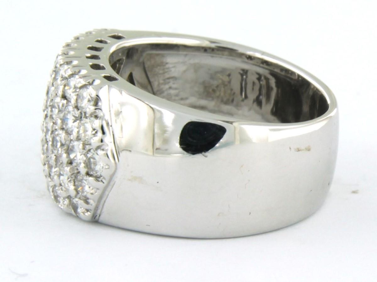 Women's Fashion Ring with diamonds 18k white gold For Sale