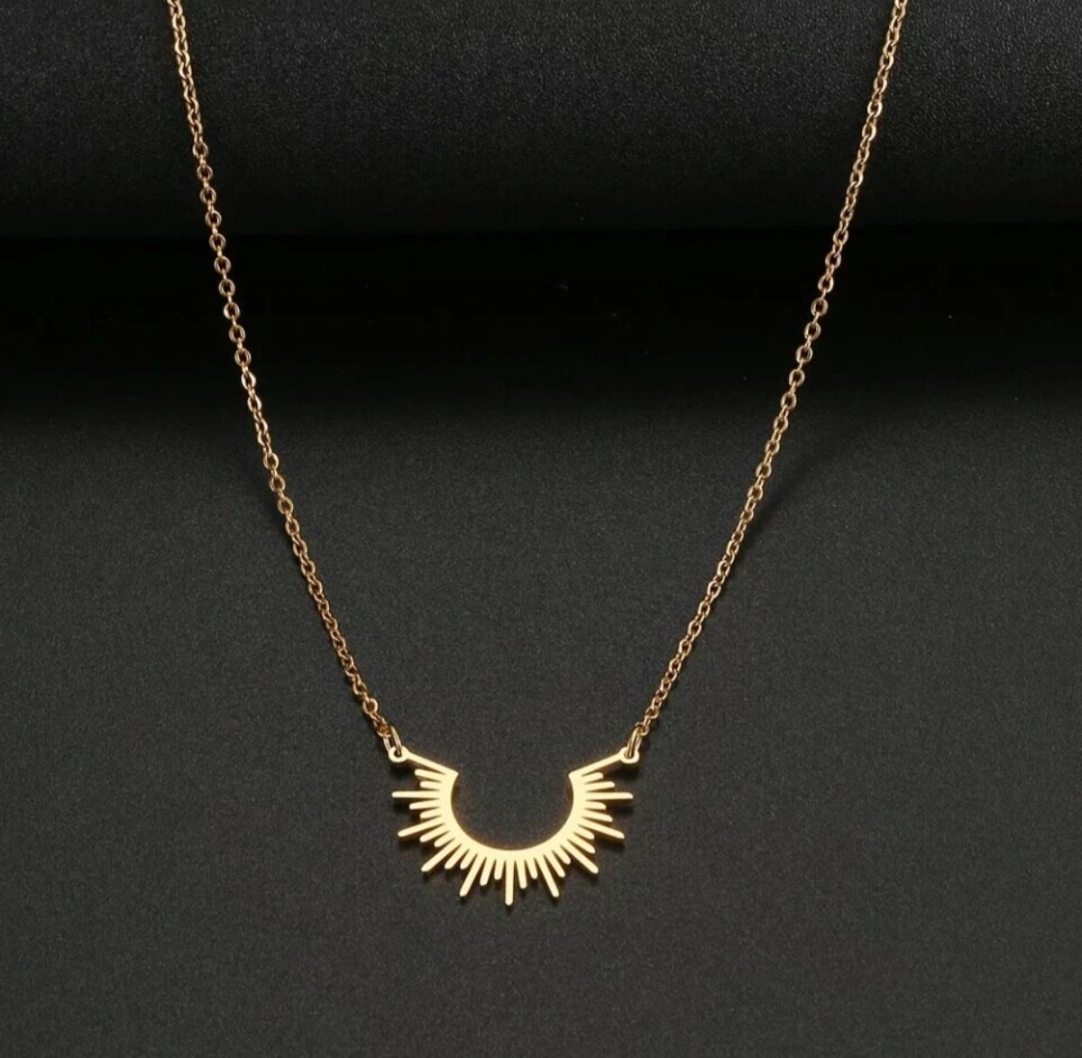 Art Deco Fashion Spiked Femme Necklace 925 Sterling Silver Choker Necklace Gift. For Sale