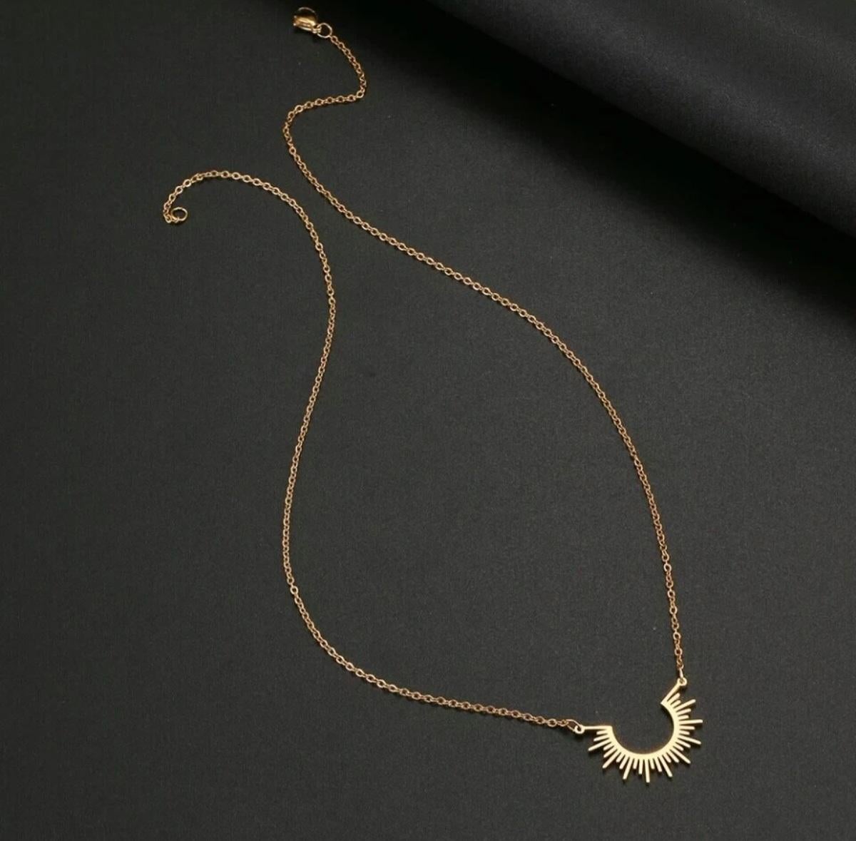 Fashion Spiked Femme Necklace 925 Sterling Silver Choker Necklace Gift. In New Condition For Sale In Chicago, IL