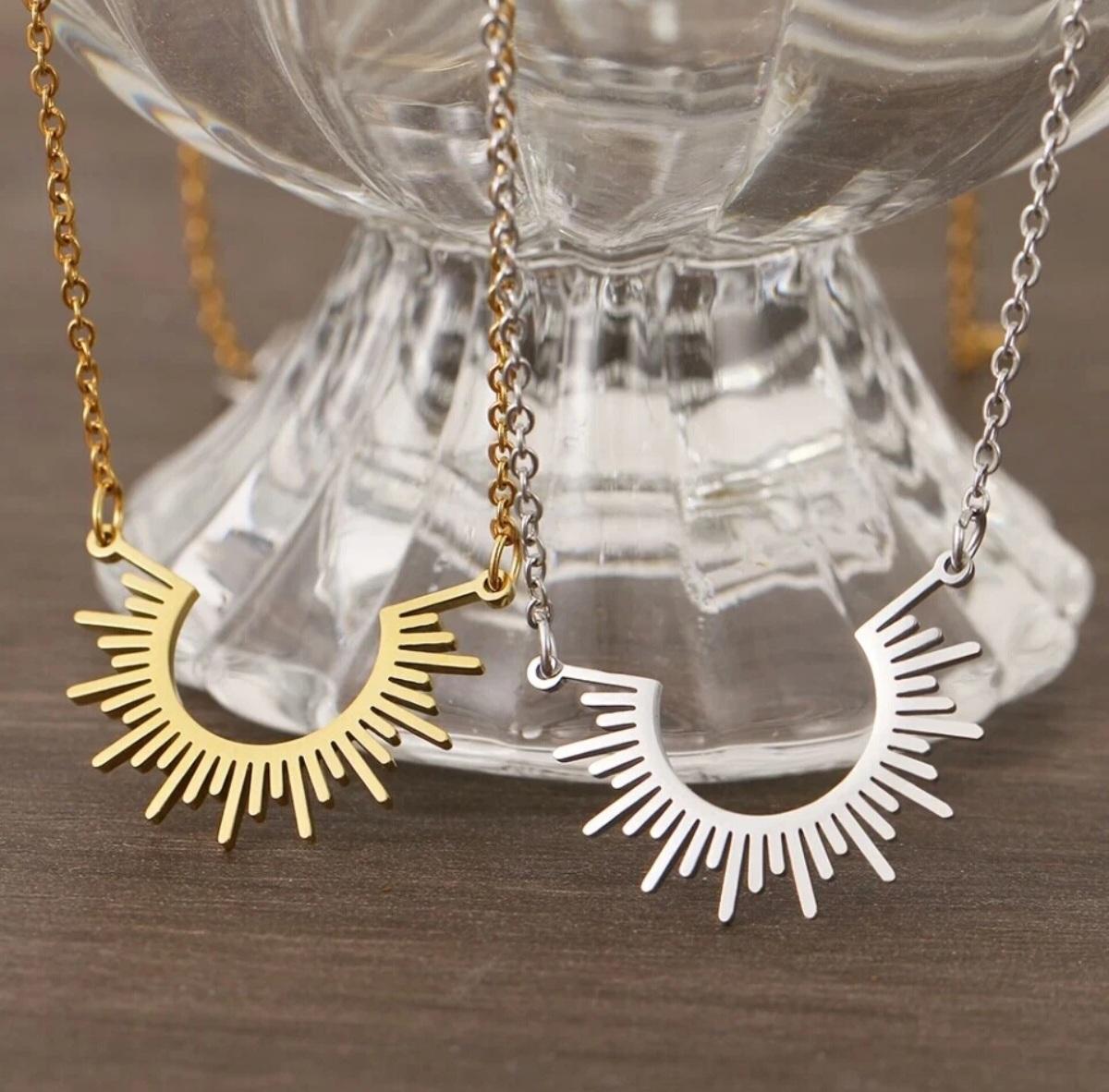 Women's or Men's Fashion Spiked Femme Necklace 925 Sterling Silver Choker Necklace Gift. For Sale