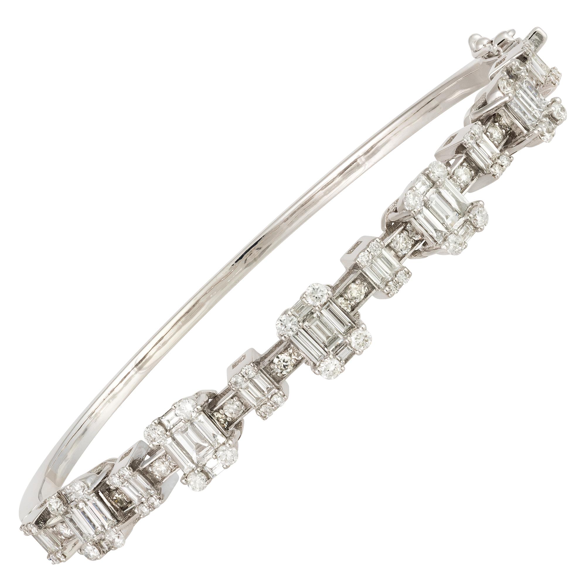 Women's Fashion White Gold 18K Bracelet Diamond for Her For Sale