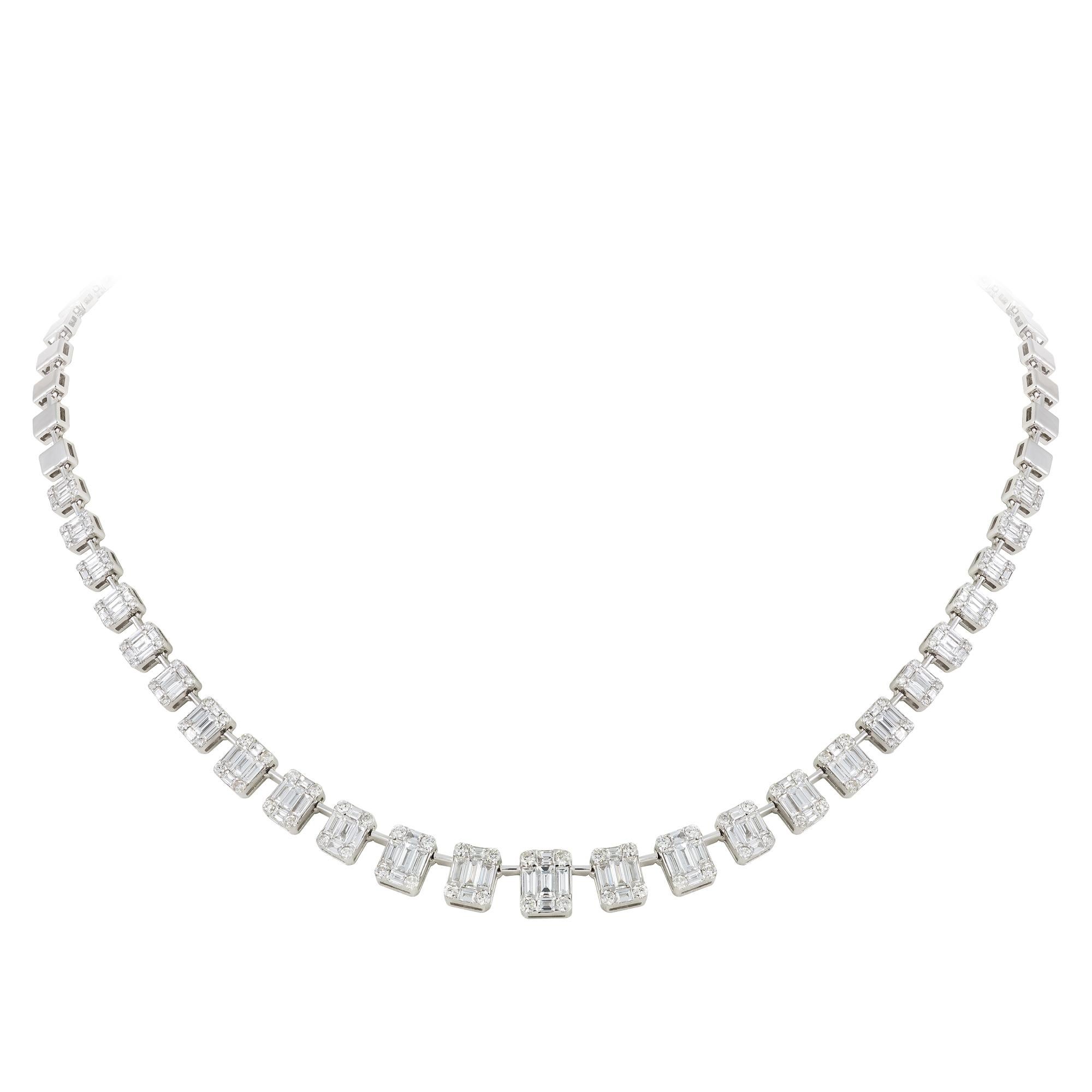 Modern Fashion White Gold 18K Necklace Diamond For Her For Sale