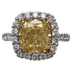 Fashion Yellow Diamond Ring with White Diamond GIA Certified