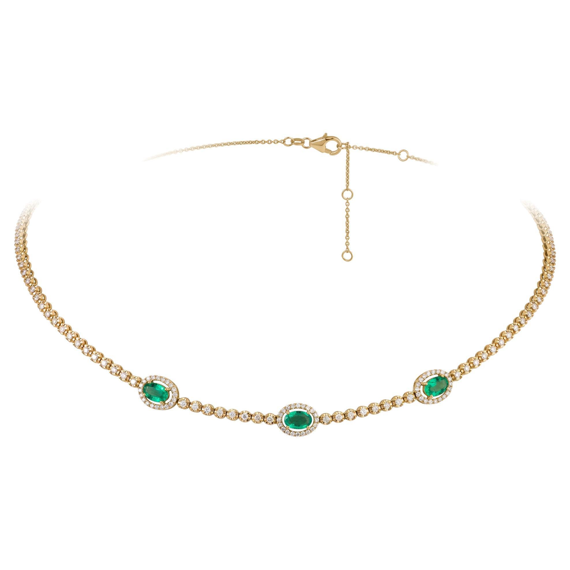 Mode-Halskette aus Gelbgold mit 18 Karat Smaragd und Diamant für sie