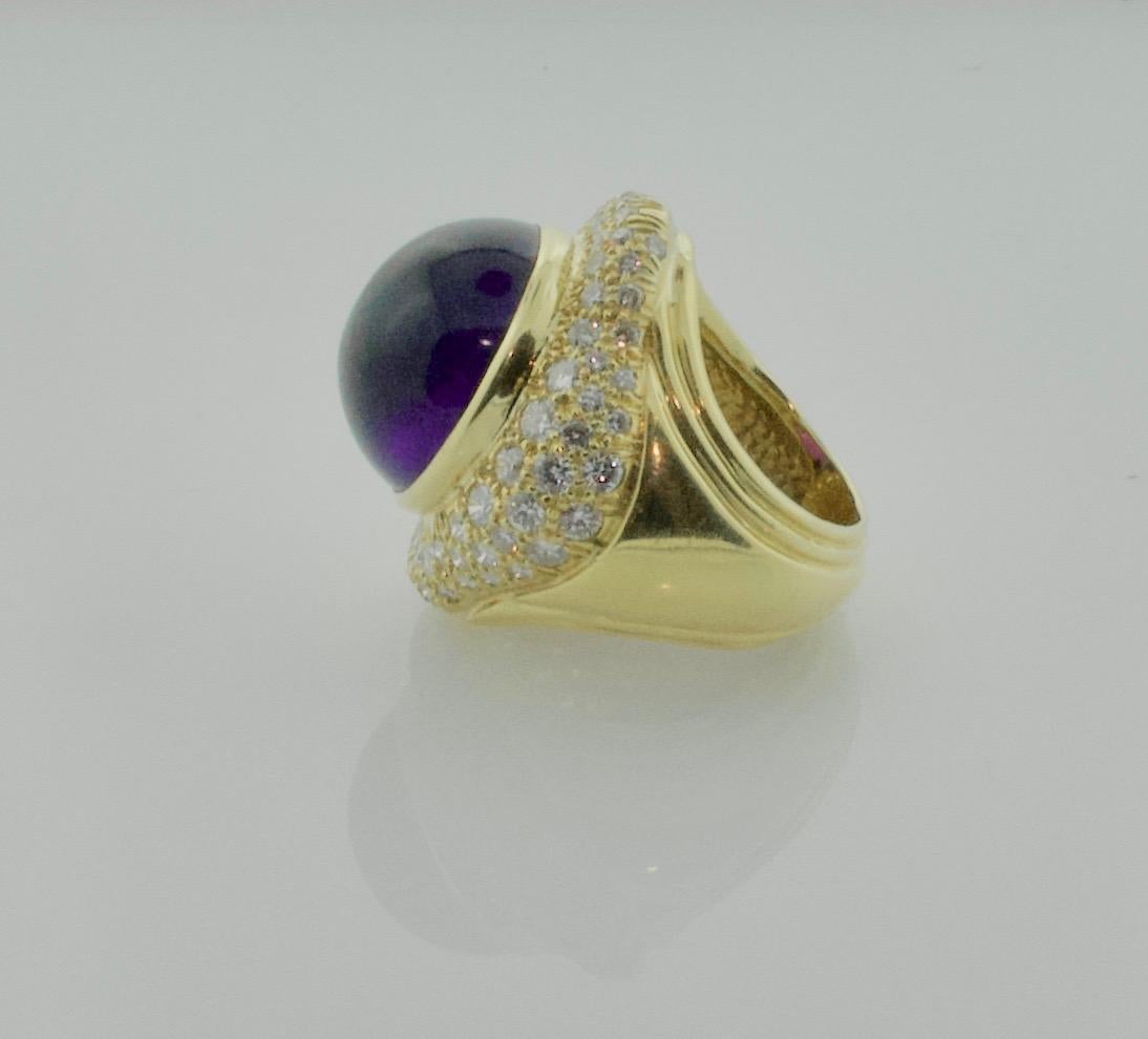 Women's or Men's Fashionable Amethyst 37 Carat and Diamond Ring in 18 Karat with 2.60 in Diamonds For Sale