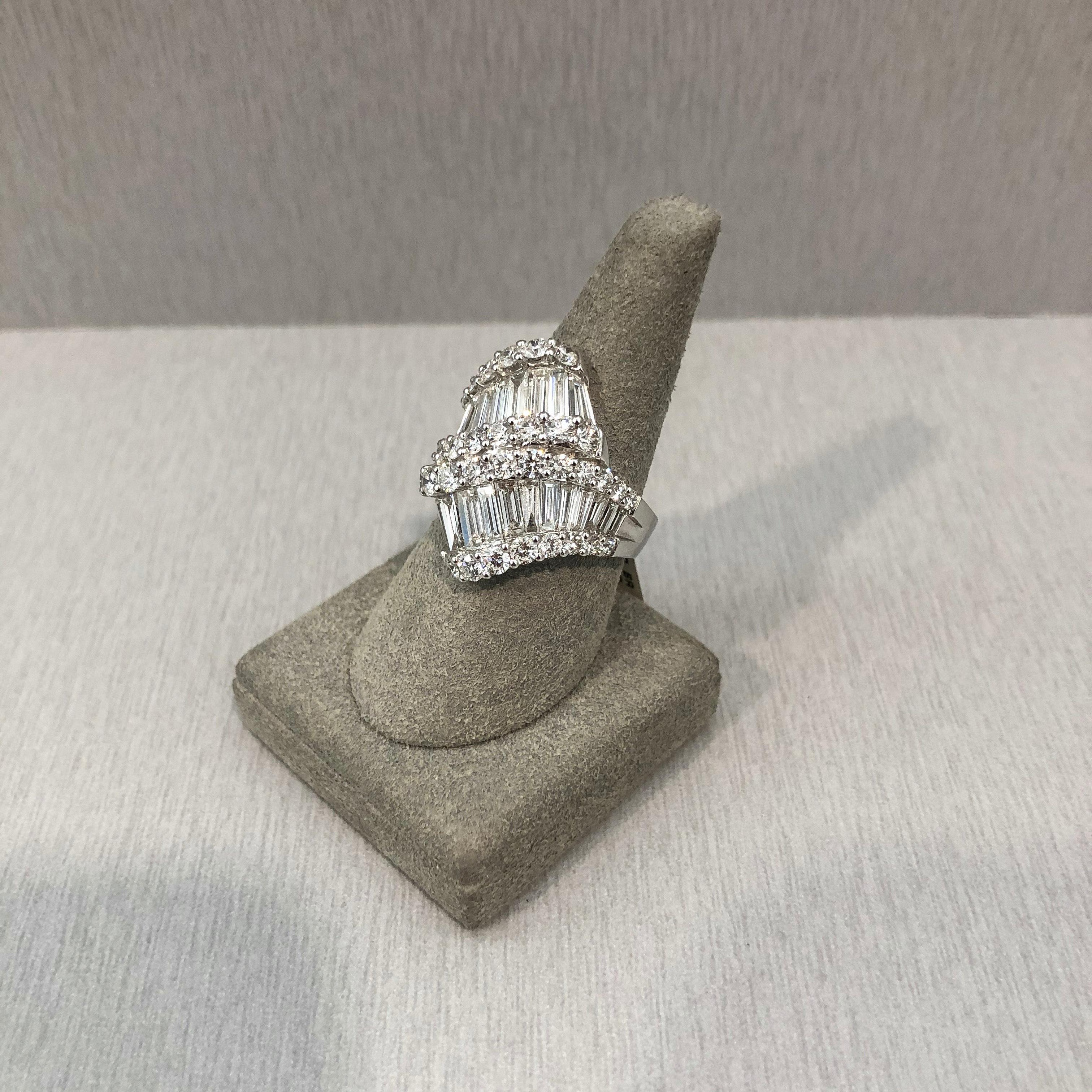 4.87 Carats Fashionable Baguette and Round Brilliant Diamond Ring  In New Condition In New York, NY