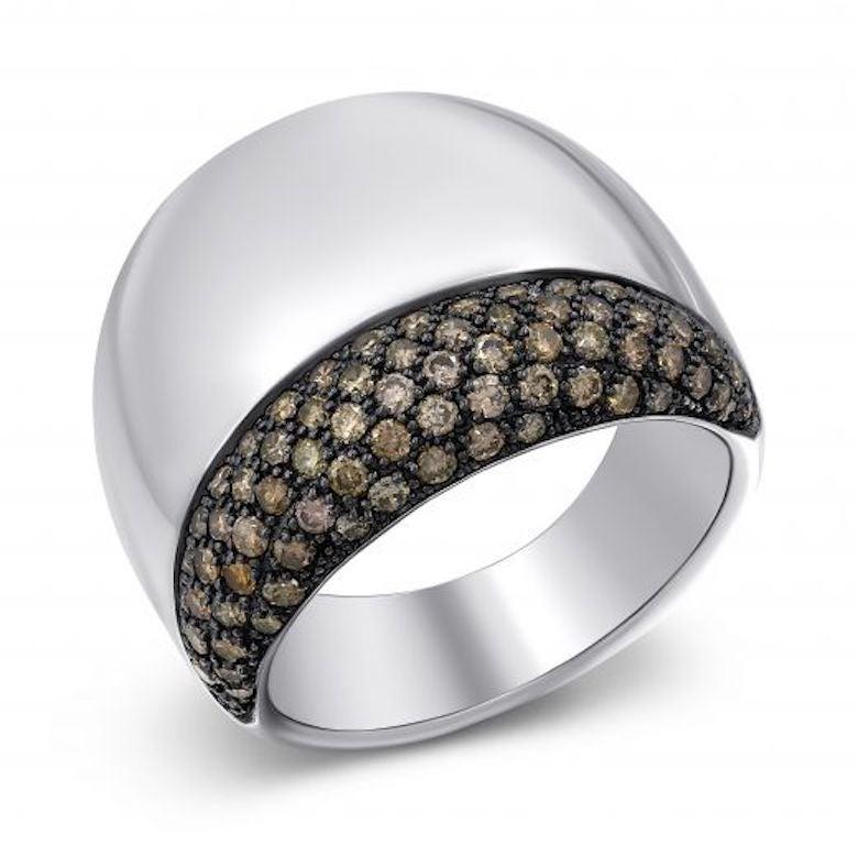 For Sale:  Fashionable Italian Cognac Diamond White Gold Statement Signet Ring for Her 3