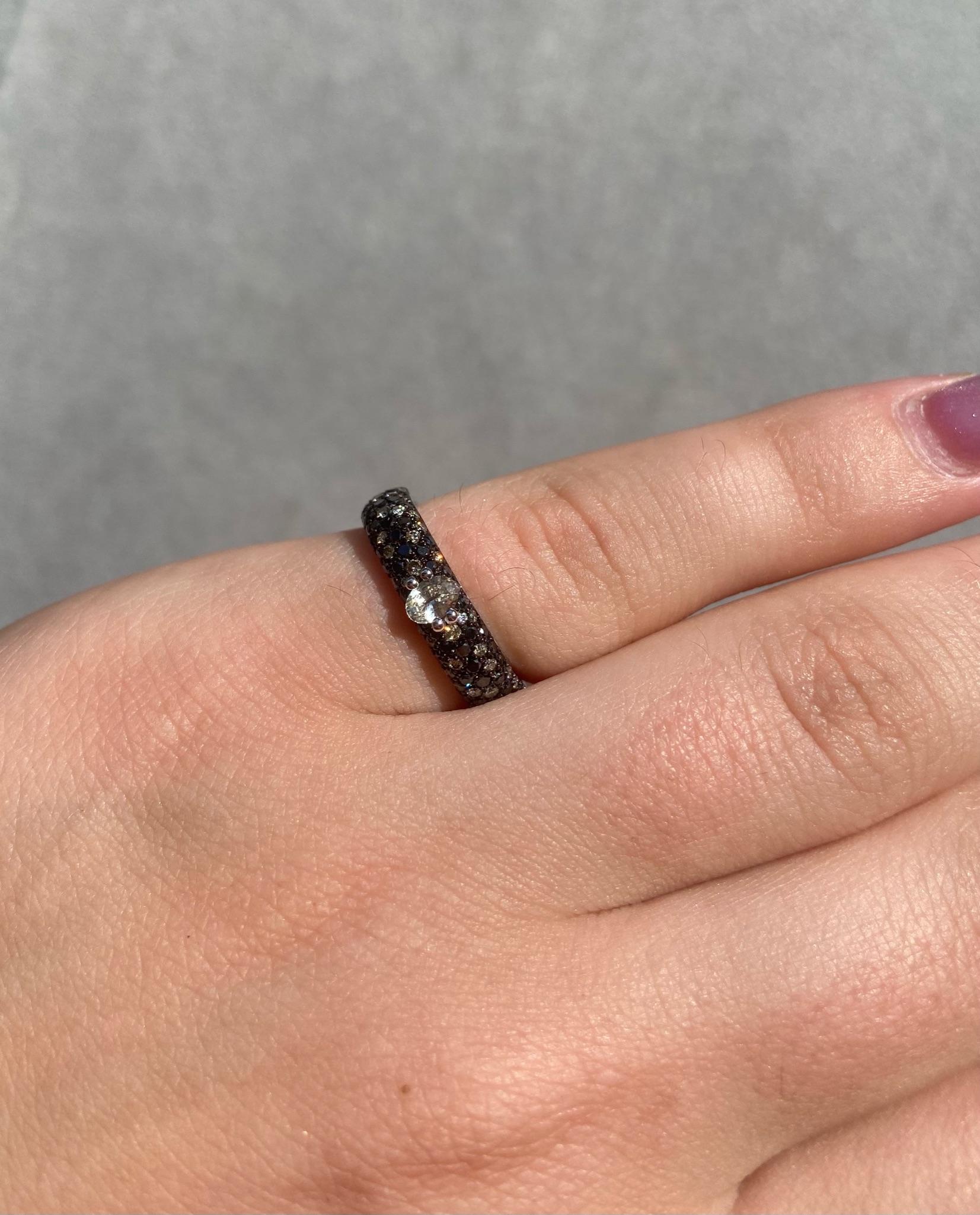 Im Angebot: Erschwinglicher italienischer Diamant-Weißgold-Statement-Ring für Sie () 5