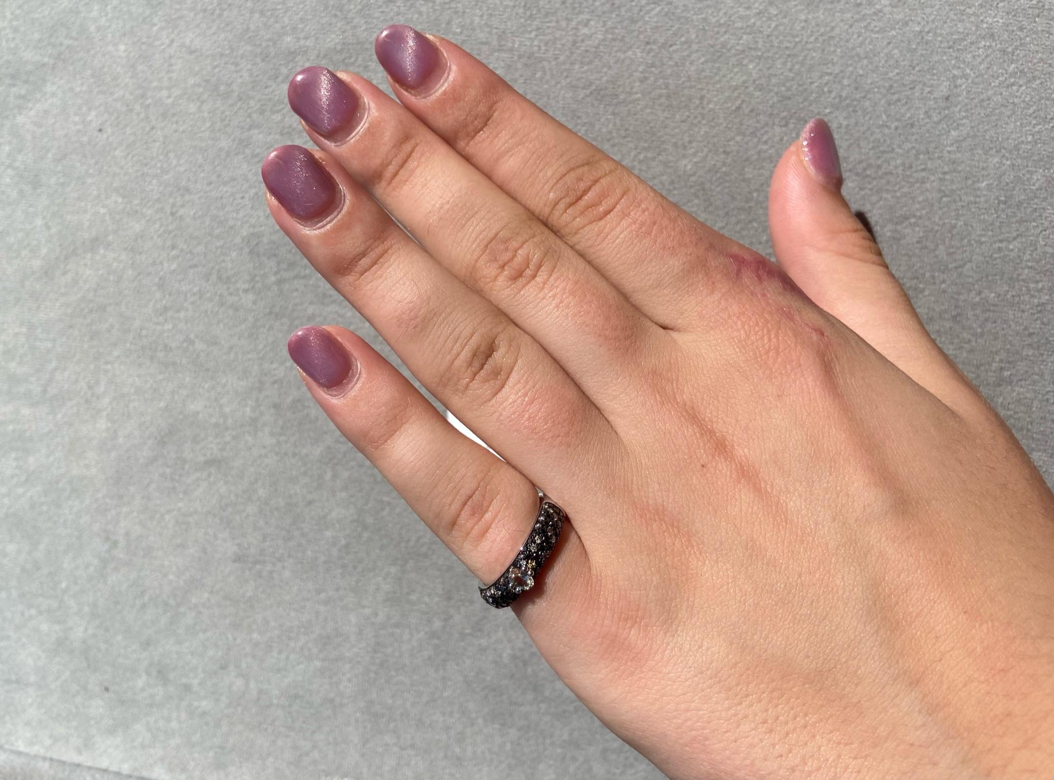 Im Angebot: Erschwinglicher italienischer Diamant-Weißgold-Statement-Ring für Sie () 7