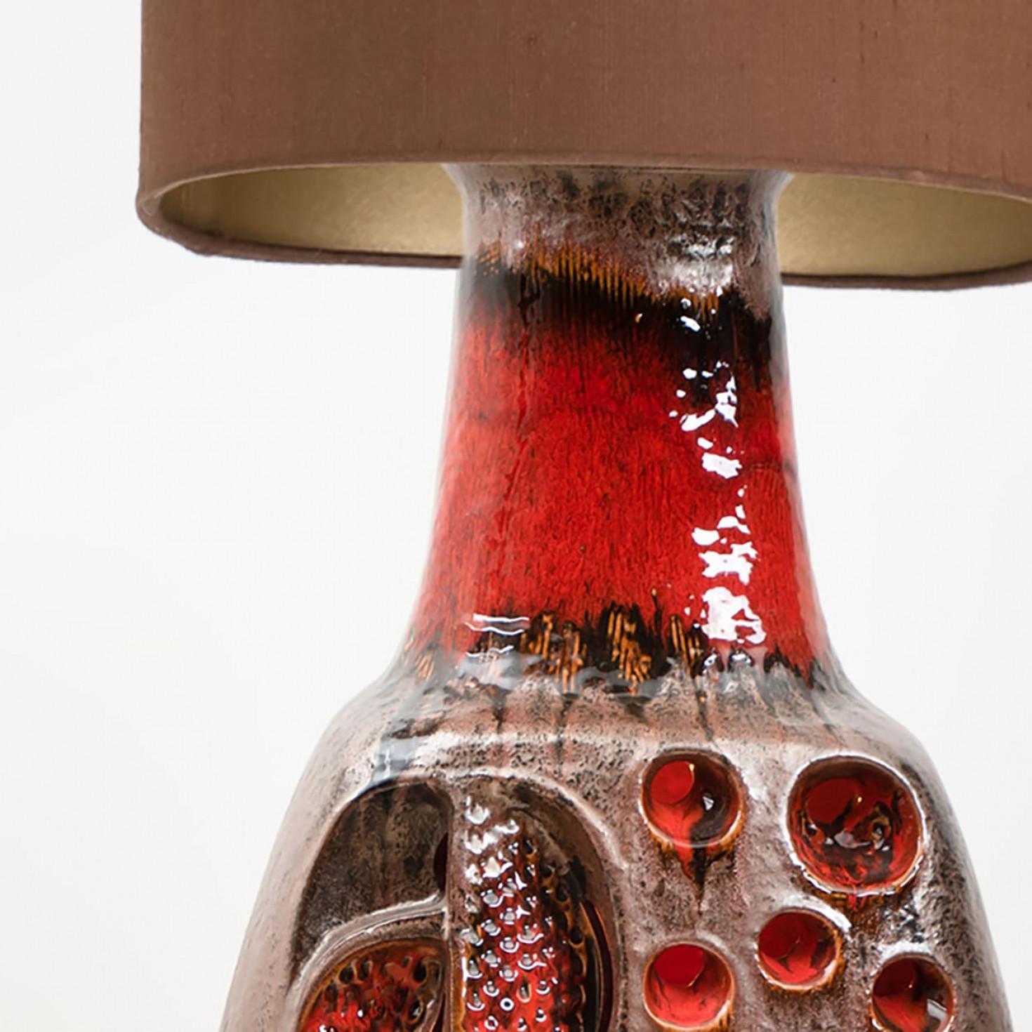 Lámpara de mesa de cerámica roja marrón Fat Lava, Alemania en venta 4
