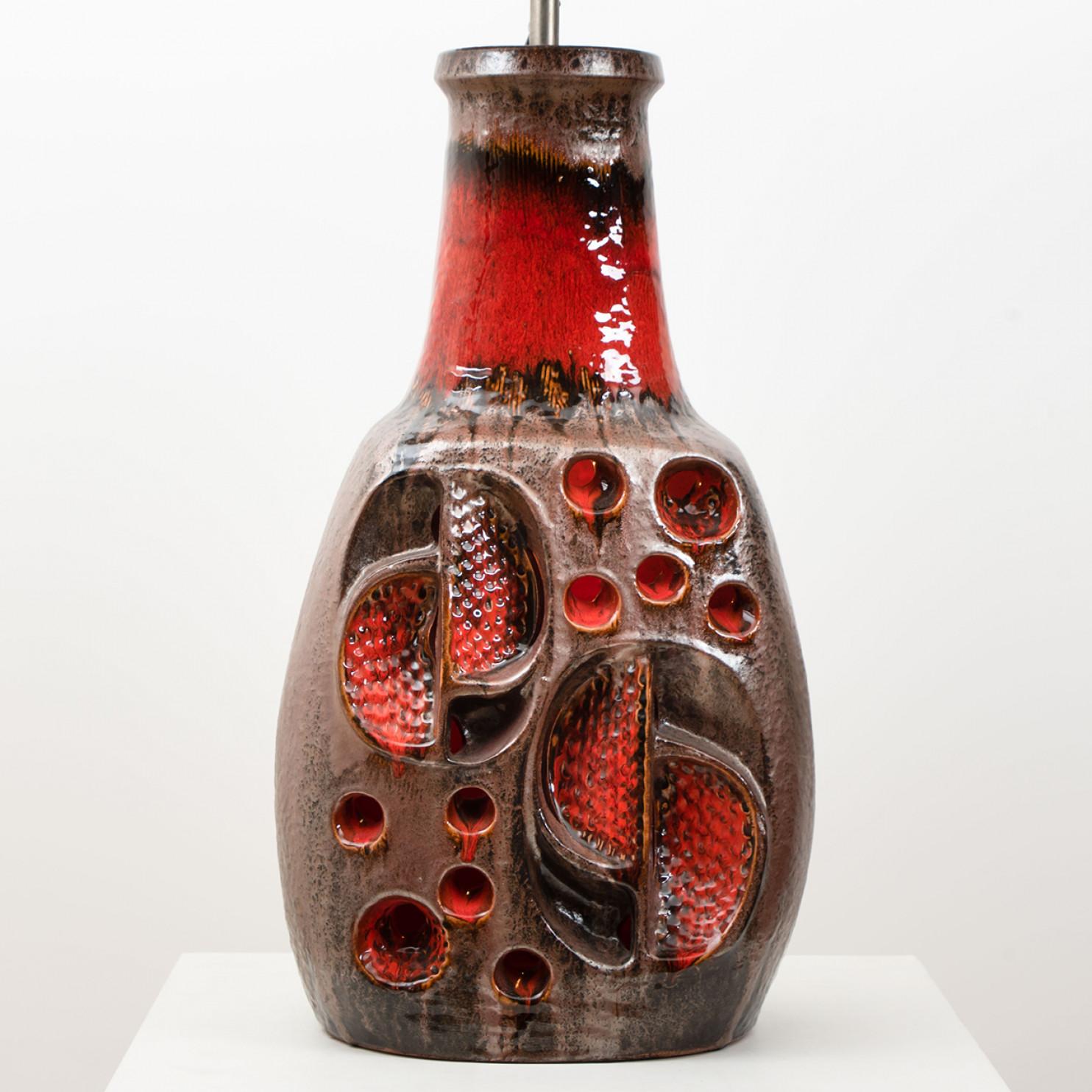 Fat Lava Brown Red Tischlampe aus Keramik, Deutschland (20. Jahrhundert) im Angebot