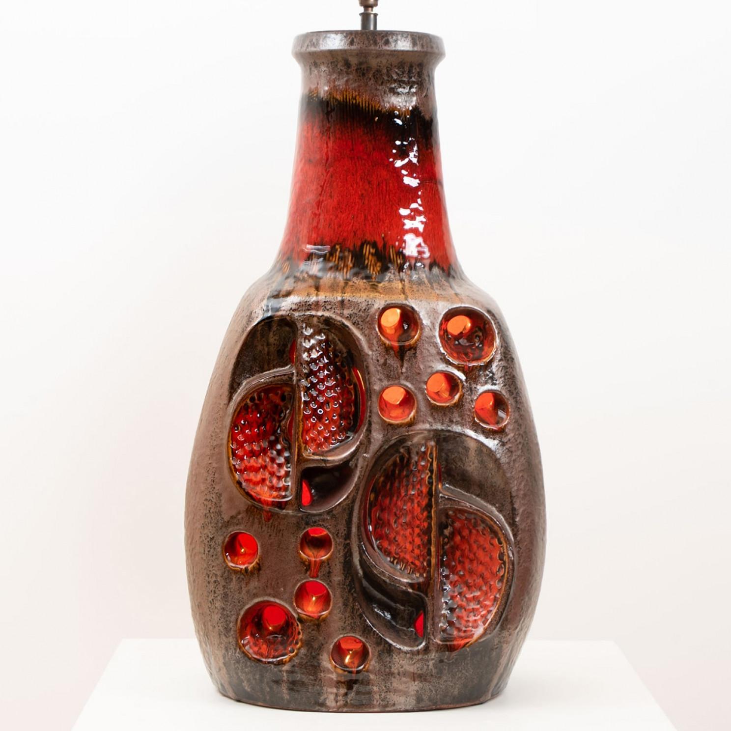 Fat Lava Lampe de table en céramique rouge Brown, Allemagne Bon état - En vente à Rijssen, NL
