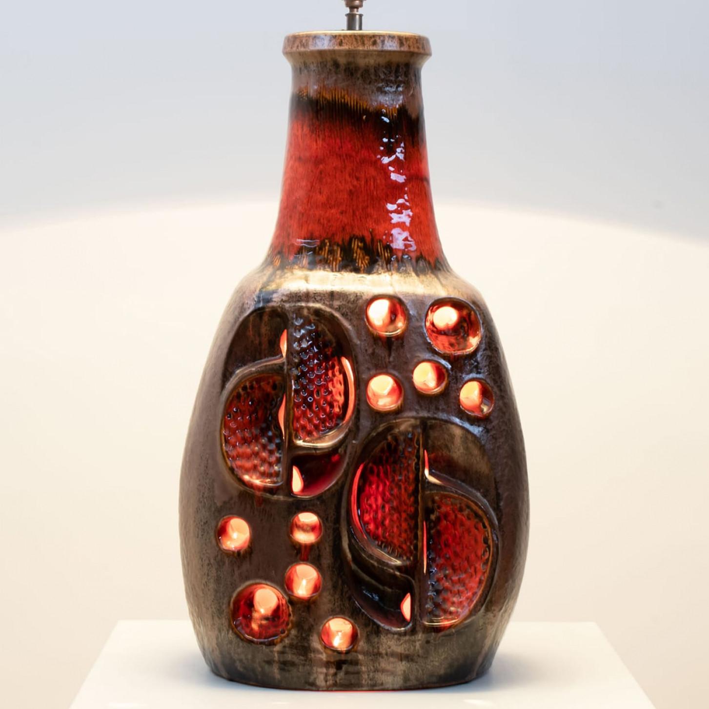 20ième siècle Fat Lava Lampe de table en céramique rouge Brown, Allemagne en vente