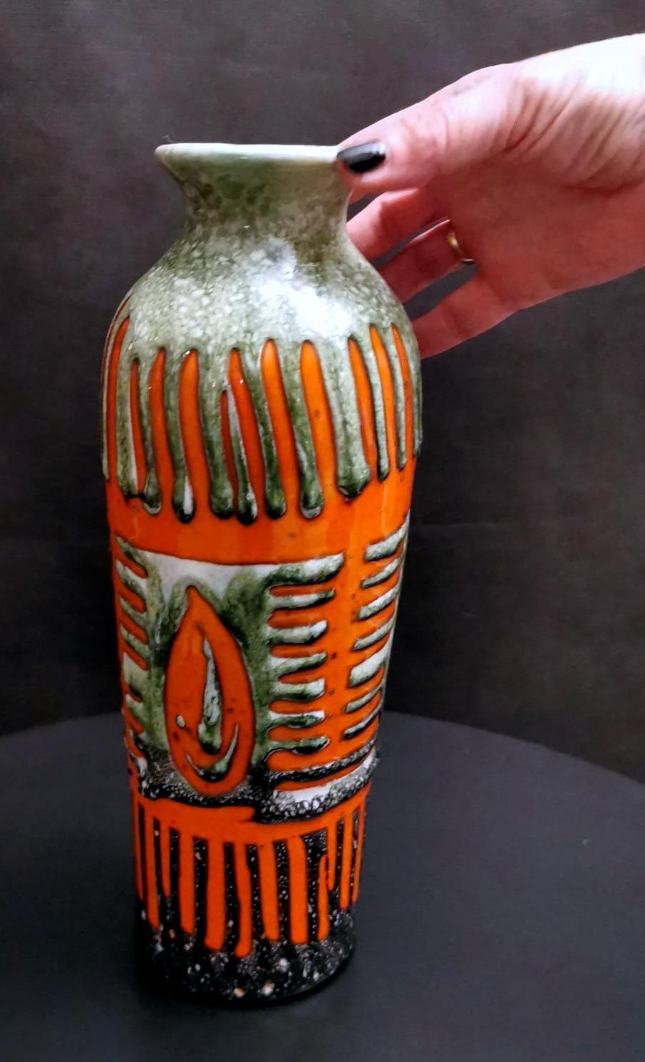 Vase en céramique émaillée de couleur hongroise en lave grasse de style brutaliste en vente 6