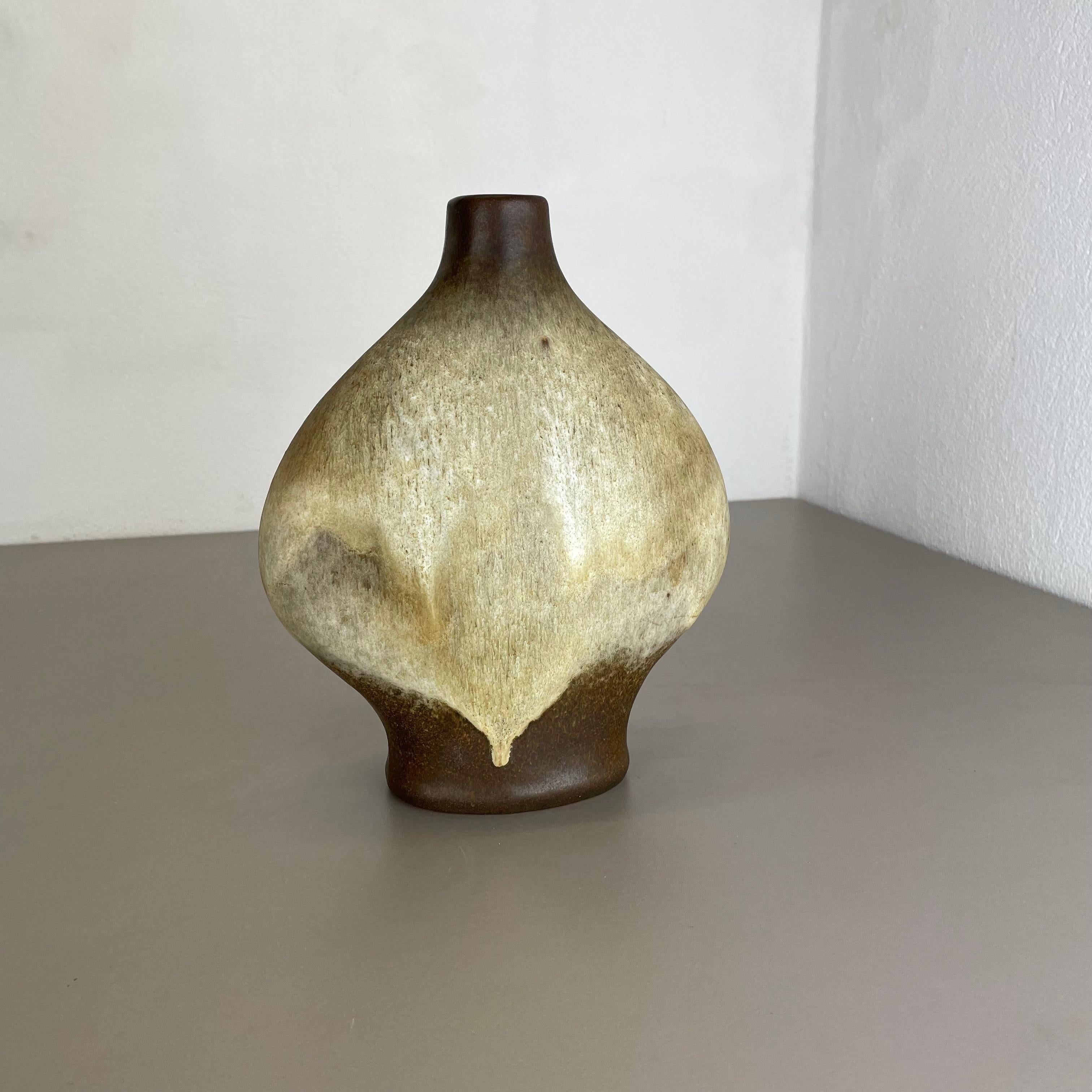 Fette Lava Keramik Keramik Vase Gerda Heukeroth Carstens Tönnieshof Deutschland, 1970er Jahre (Moderne der Mitte des Jahrhunderts) im Angebot