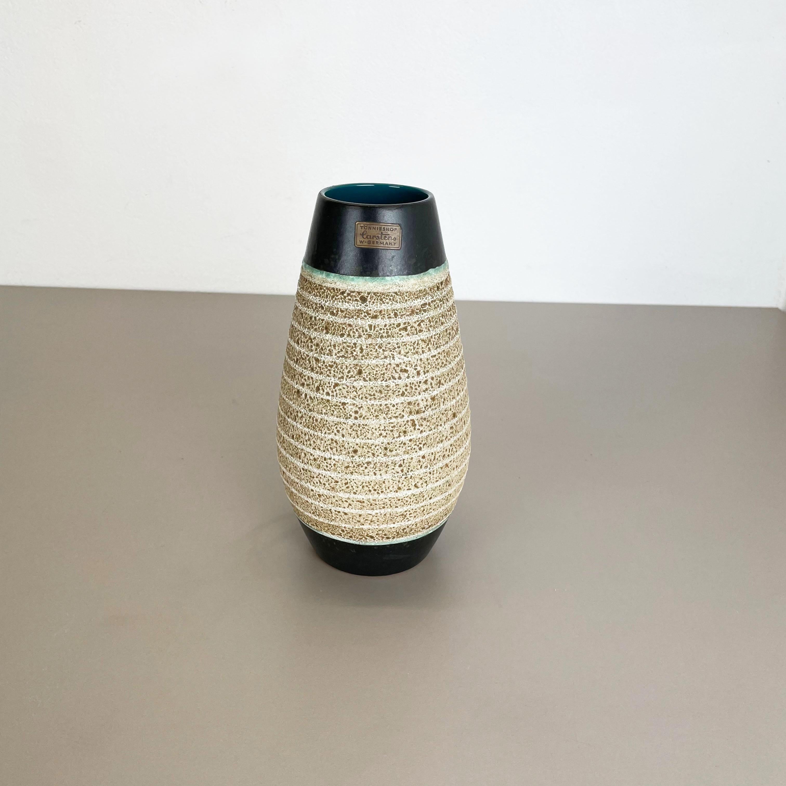 Article:

Ceramic pottery vase


Origin:

Germany


Designer:

Heinz Siery


Producer:

Carstens Tönnieshof, Germany


Decade:

1960s


This original vintage Pottery Object was designed by Heinz Siery and produced by Cartens