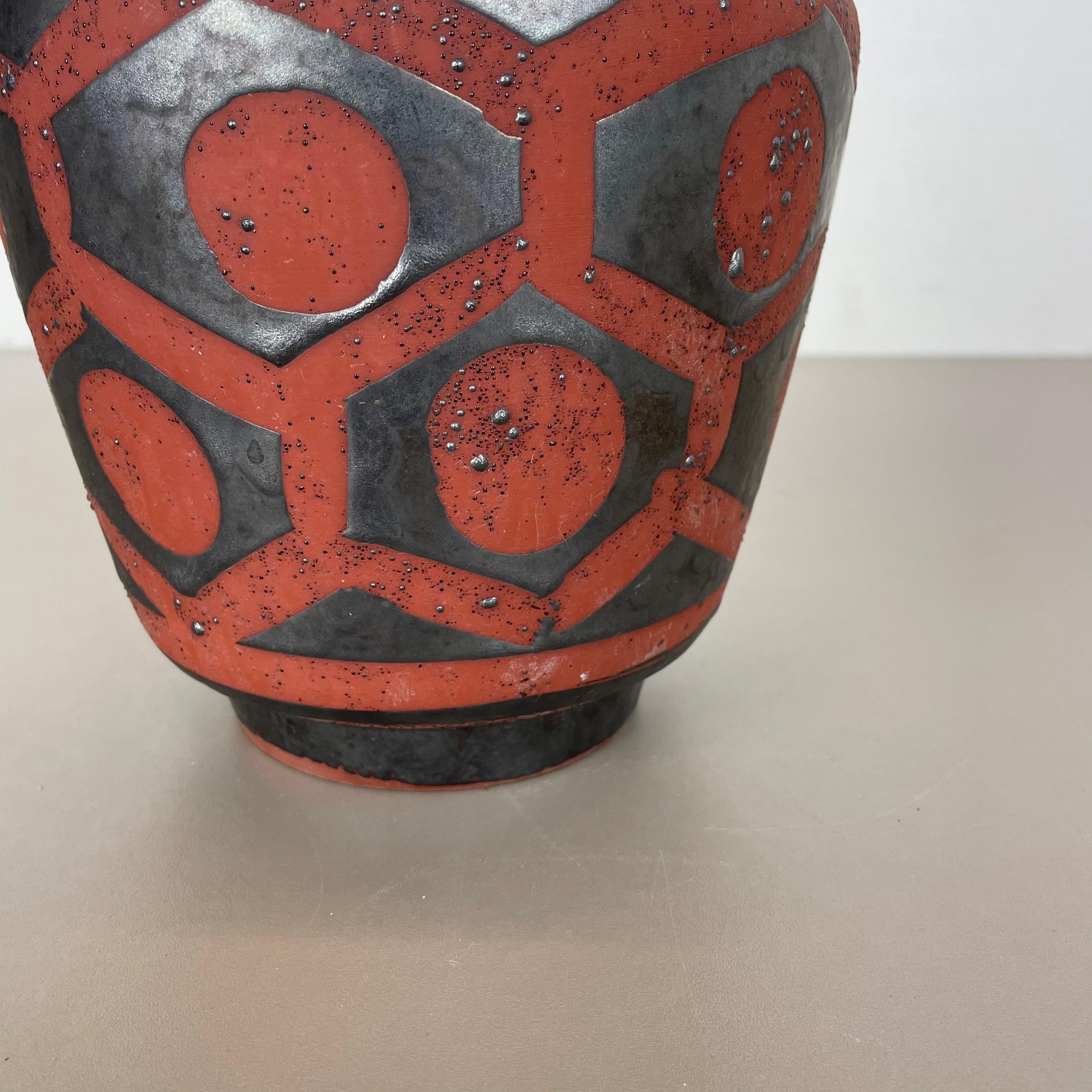 20th Century Fat Lava Ceramic Pottery Vase Heinz Siery Carstens Tönnieshof, Germany, 1960s