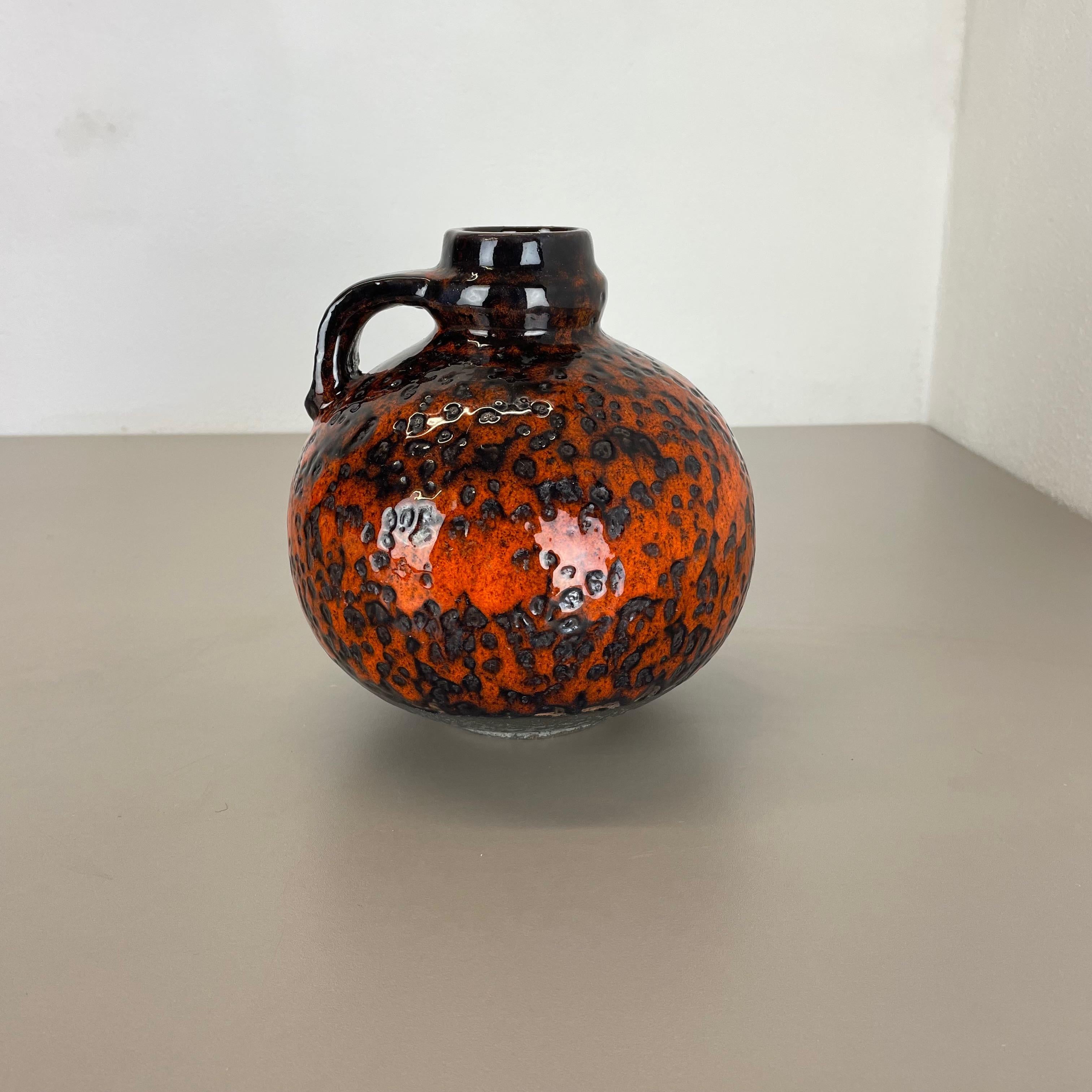 Article:

Ceramic pottery vase


Origin:

Germany


Designer:

Heinz Siery


Producer:

Carstens Tönnieshof, Germany


Decade:

1970s


This original vintage pottery object was designed by Heinz Siery and produced by Cartens