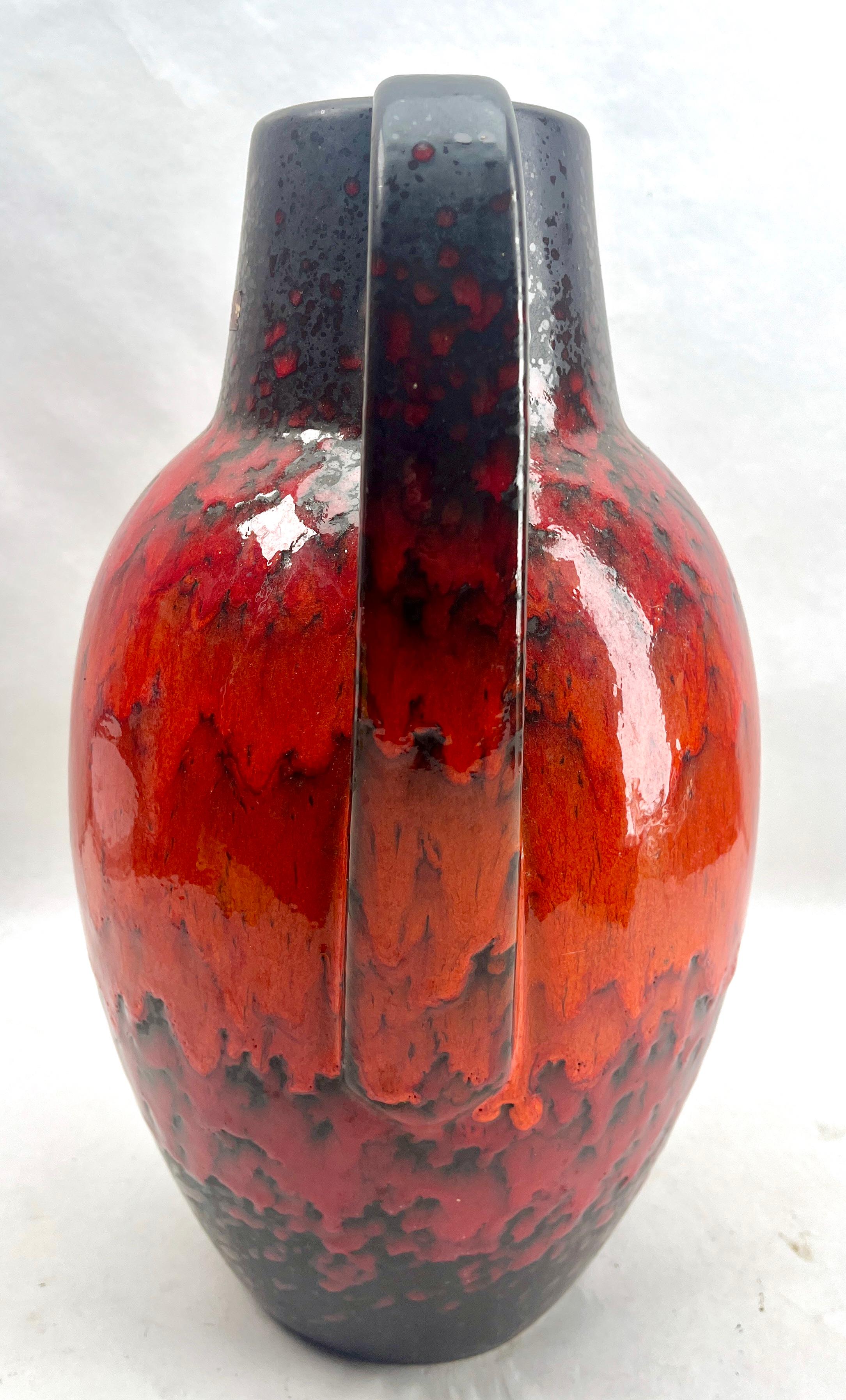Vase de sol en lave grasse avec glaçure rouge à gouttes 'Scheurich 279-38, W-Germany', années 1960 en vente 3