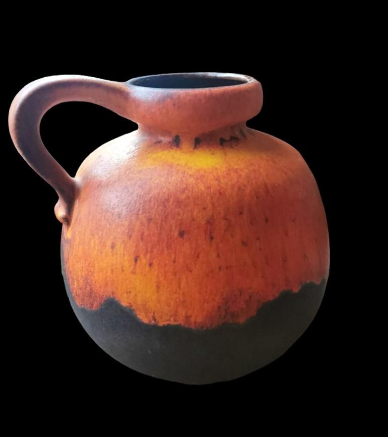 Fat Lava German Jug With Colored And Glazed Ceramic Handle In Good Condition For Sale In Prato, Tuscany