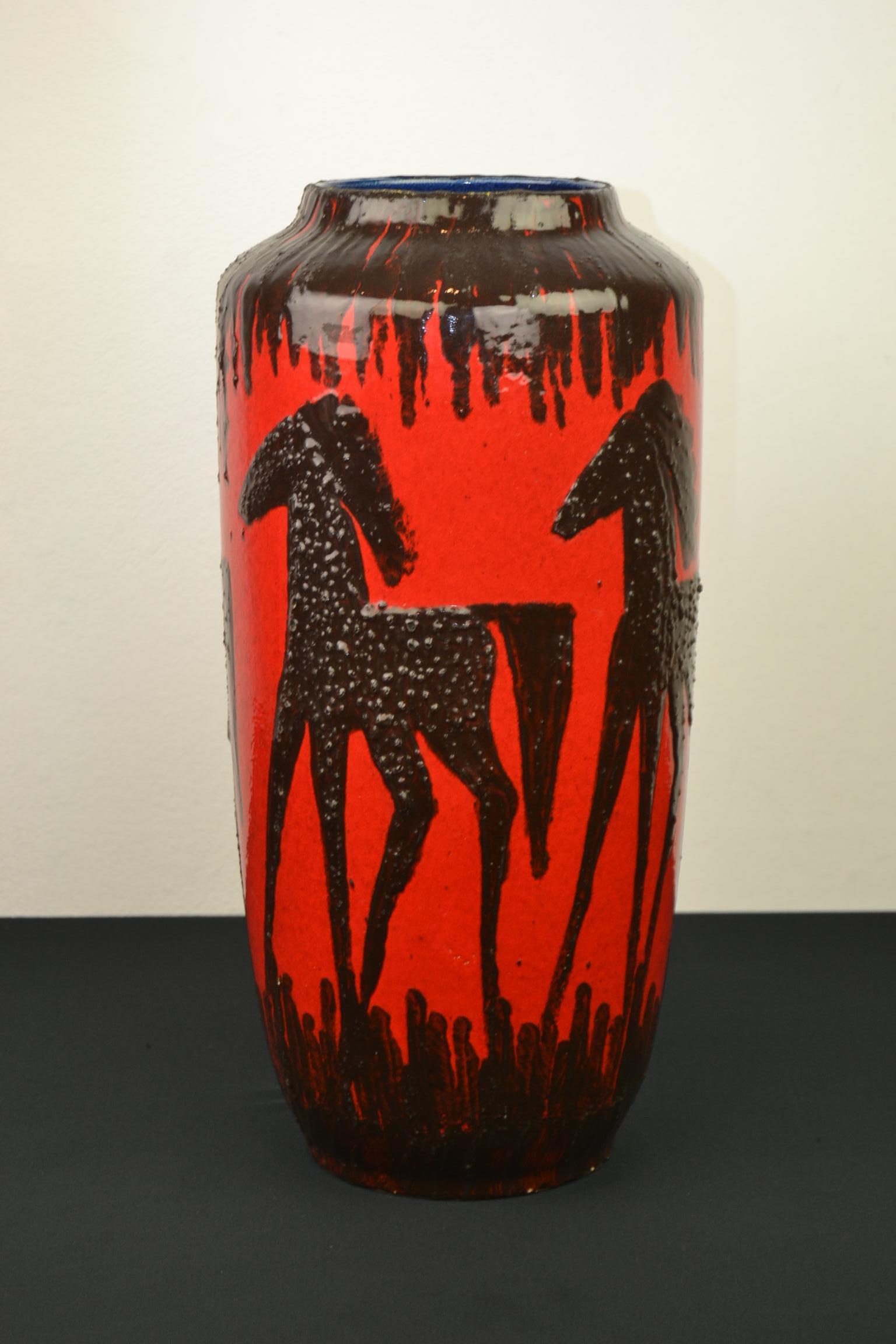 Red Fat Lava Horses Vase by Scheurich, Western Germany, 1960s In Good Condition For Sale In Antwerp, BE