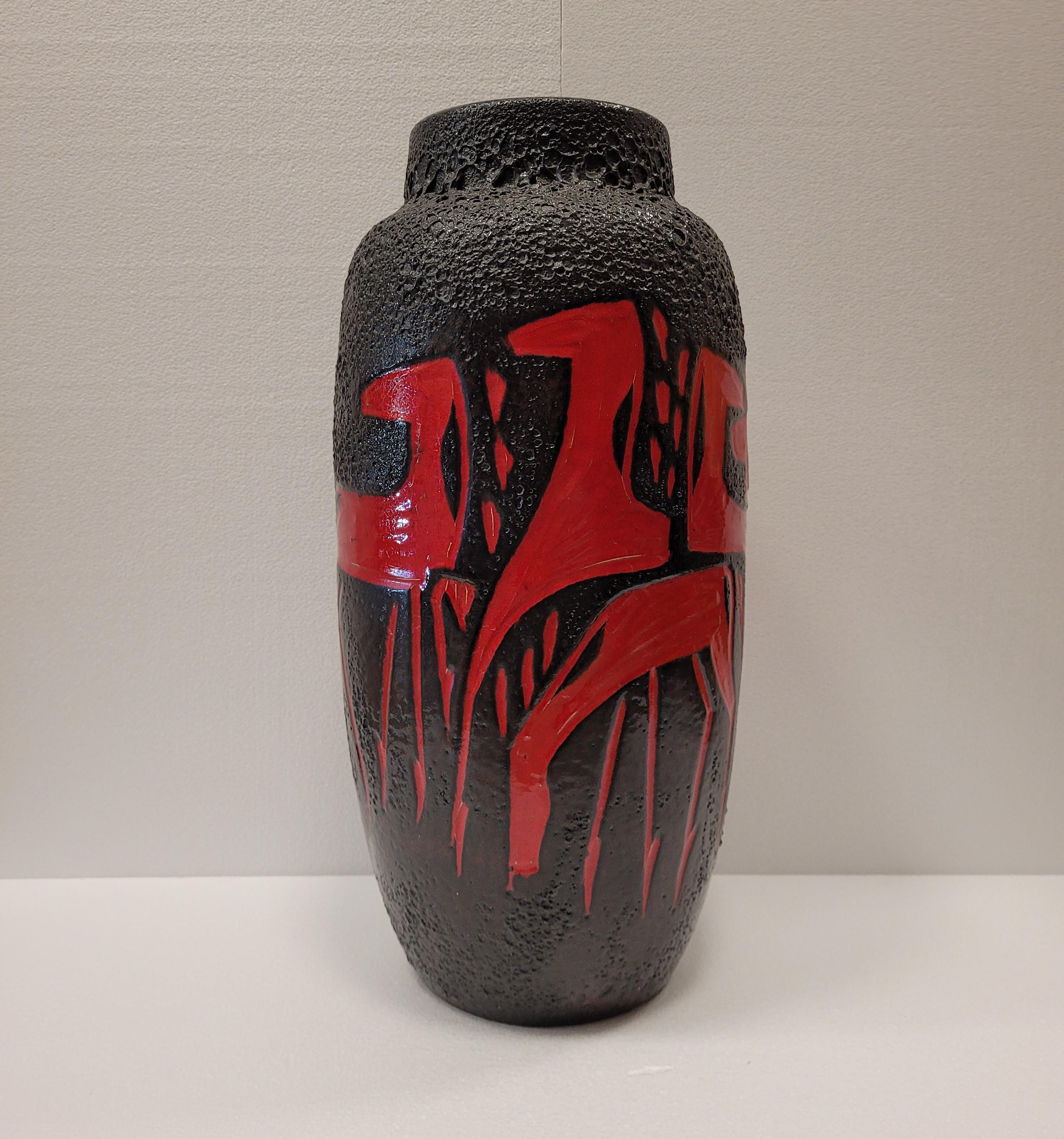 Fait main  Lave grasse  rouge noir Allemagne VASE EN CERAMIQUE, Scheurich Keramik, 50's, 60's  en vente