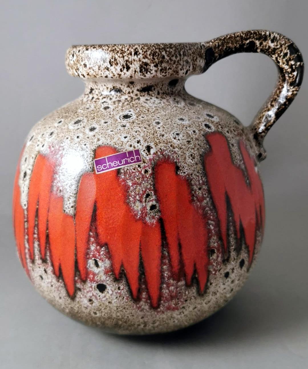 Moderne Pichet en céramique émaillée et colorée lave grasse Scheurich avec poignée, Allemagne  en vente