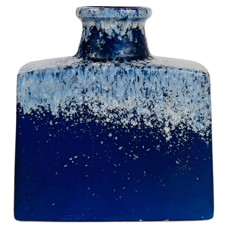 Fat Lava Short Vase in Smooth Klein Blue and White Texture Glaze, Germany  1960 For Sale at 1stDibs