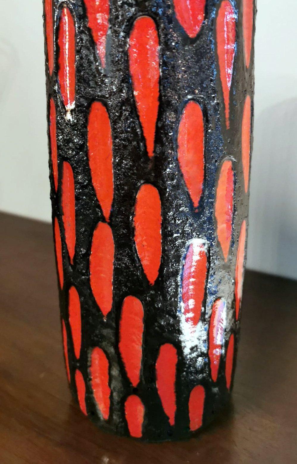 20ième siècle Vase en céramique émaillée allemande de style lave grasse en vente