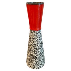 Fat Lava Vase aus konisch zulaufender Kunstkeramik von Scheurich Keramik